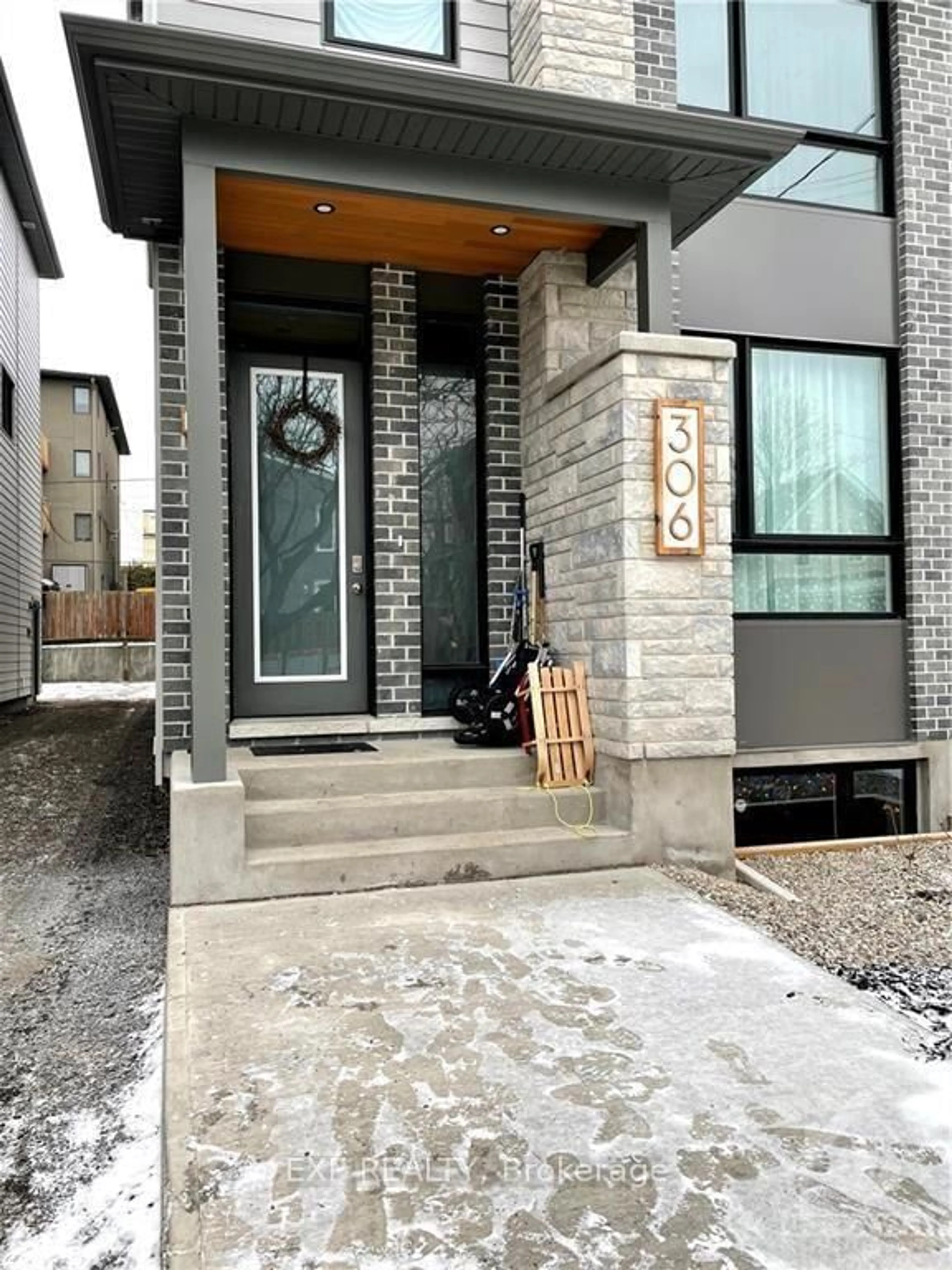 Unknown for 306 Elmgrove Ave, Ottawa Ontario K1Z 6V1