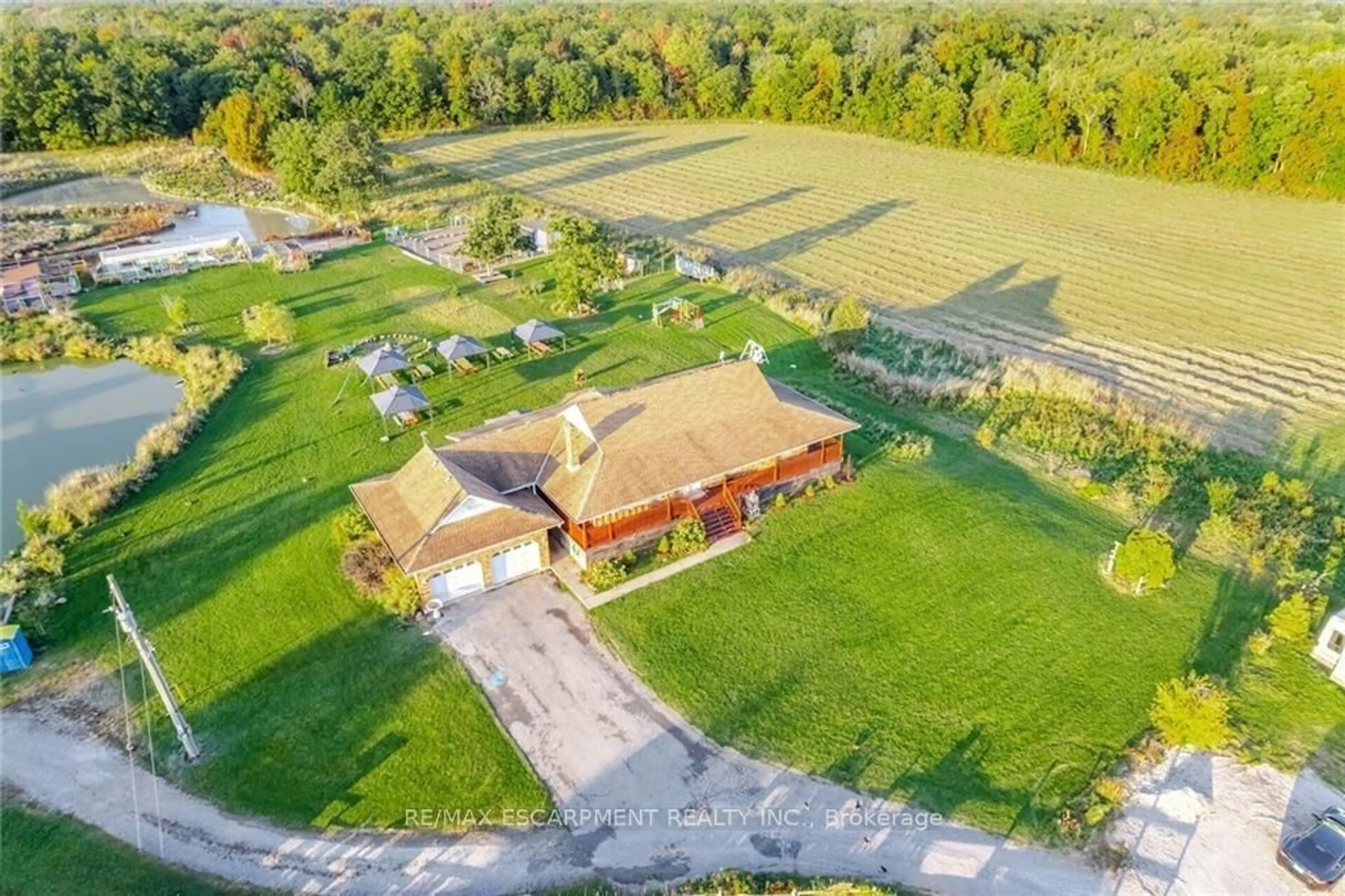 A pic from outside/outdoor area/front of a property/back of a property/a pic from drone, unknown for 8299 CONCESSION 2 Rd, West Lincoln Ontario L0R 1E0