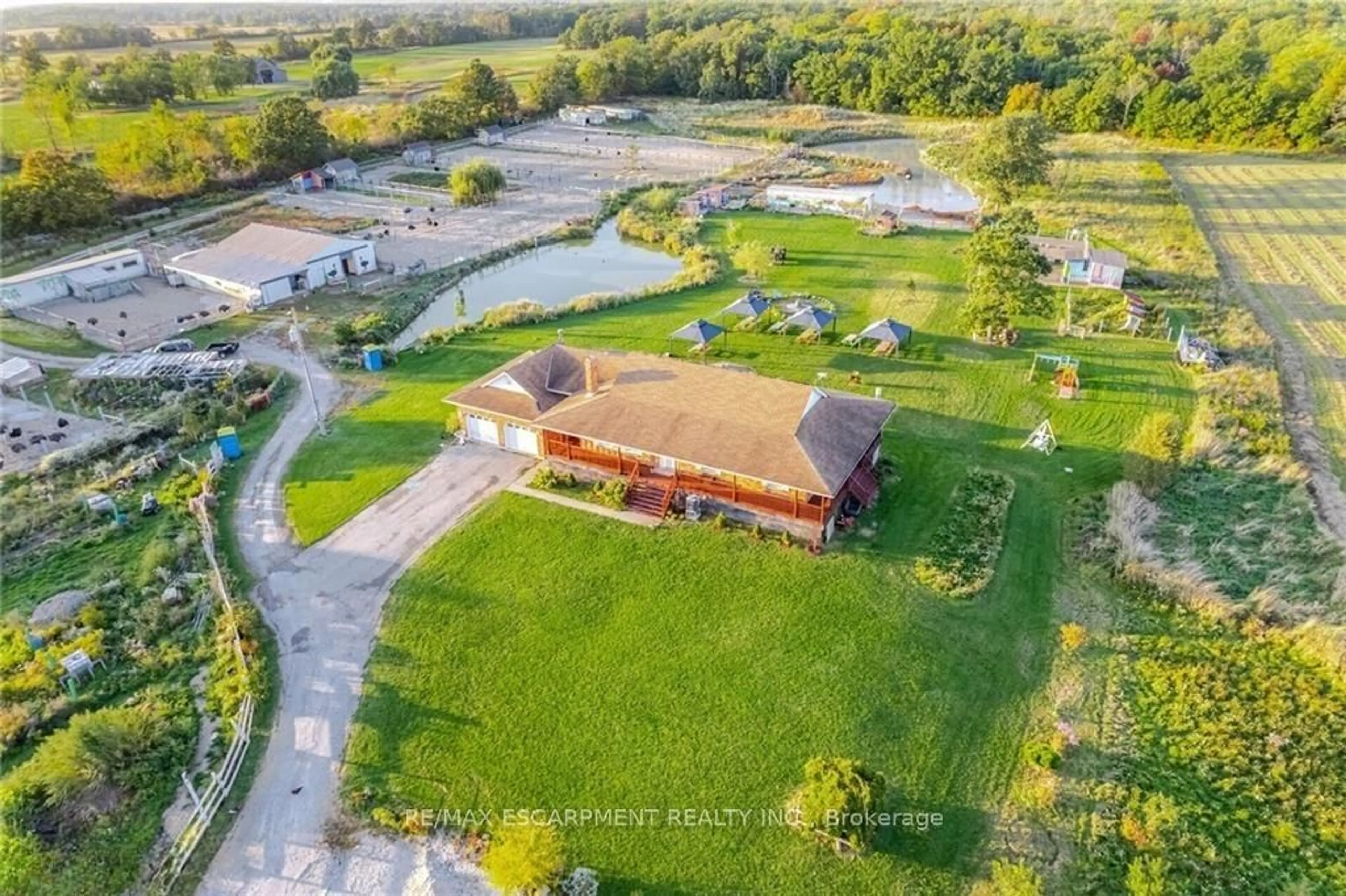 A pic from outside/outdoor area/front of a property/back of a property/a pic from drone, building for 8299 CONCESSION 2 Rd, West Lincoln Ontario L0R 1E0