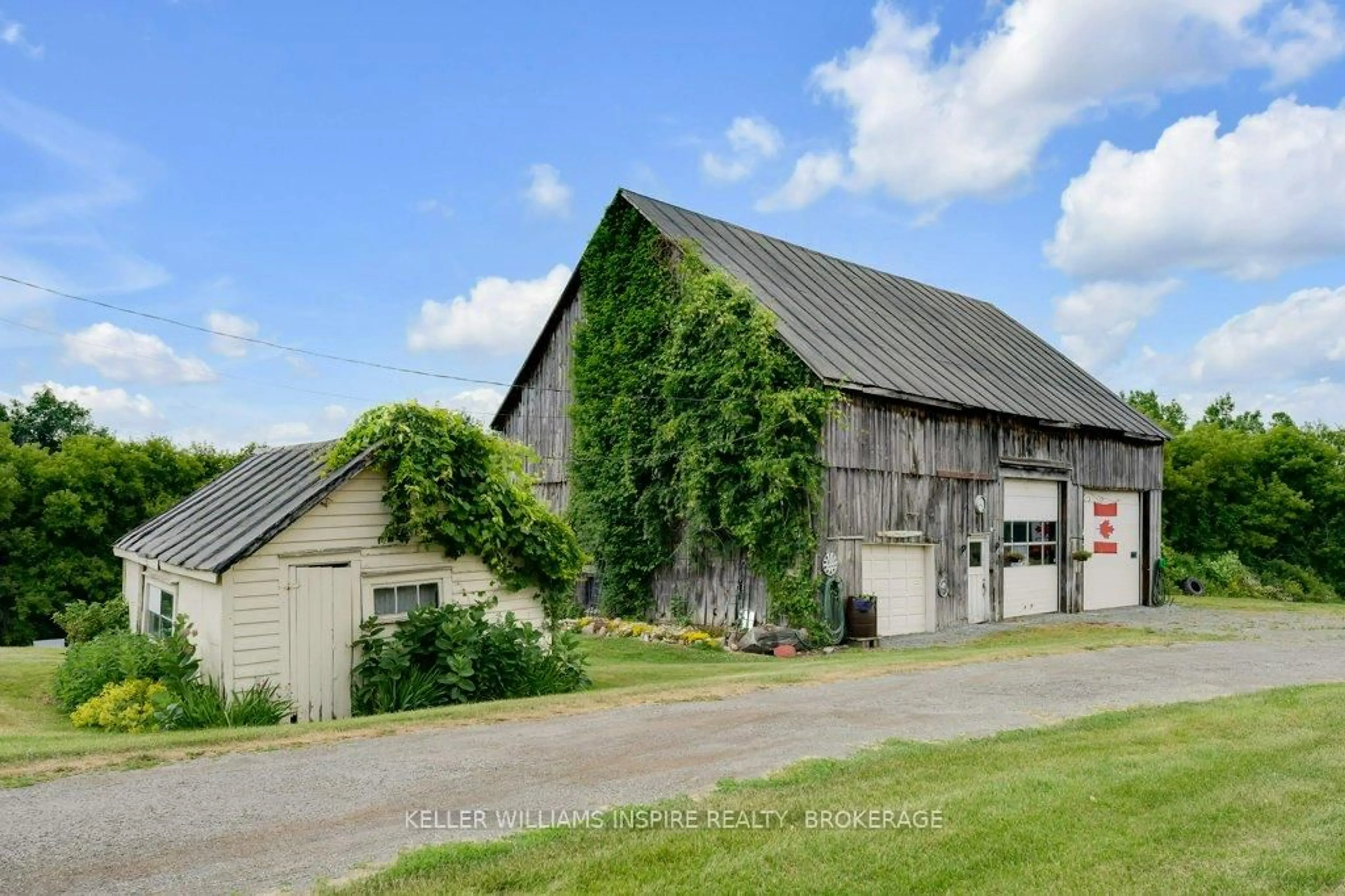 A pic from outside/outdoor area/front of a property/back of a property/a pic from drone, building for 1598 County Rd 6 Rd, Bissett Creek Ontario K0H 2H0