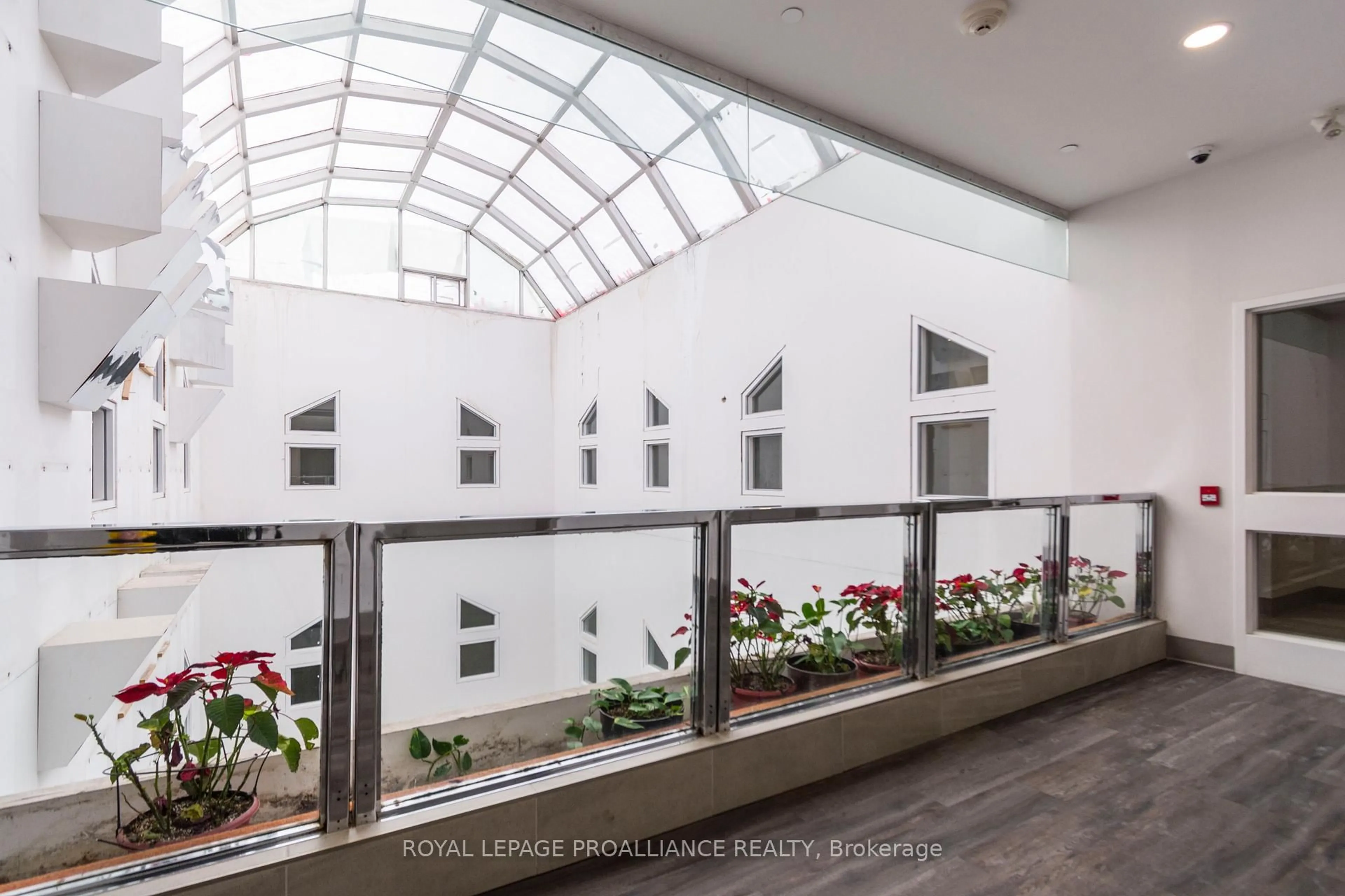 Indoor foyer for 199 Front St #505, Belleville Ontario K8N 5H5