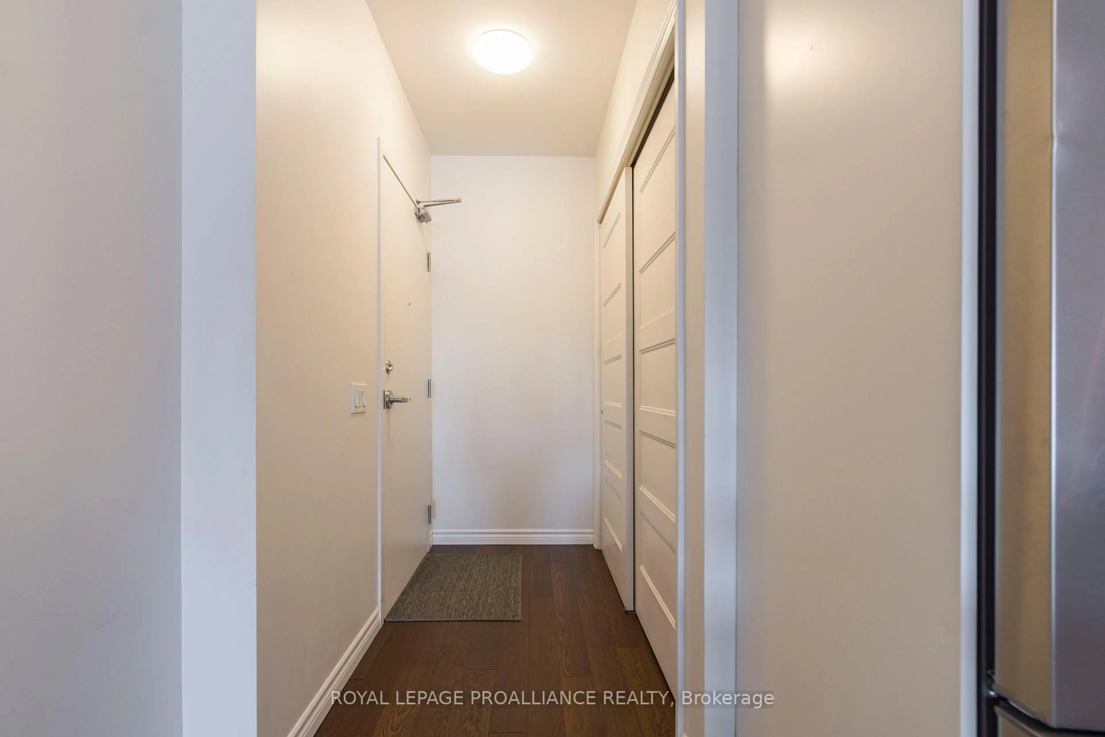 Indoor entryway for 199 Front St #505, Belleville Ontario K8N 5H5