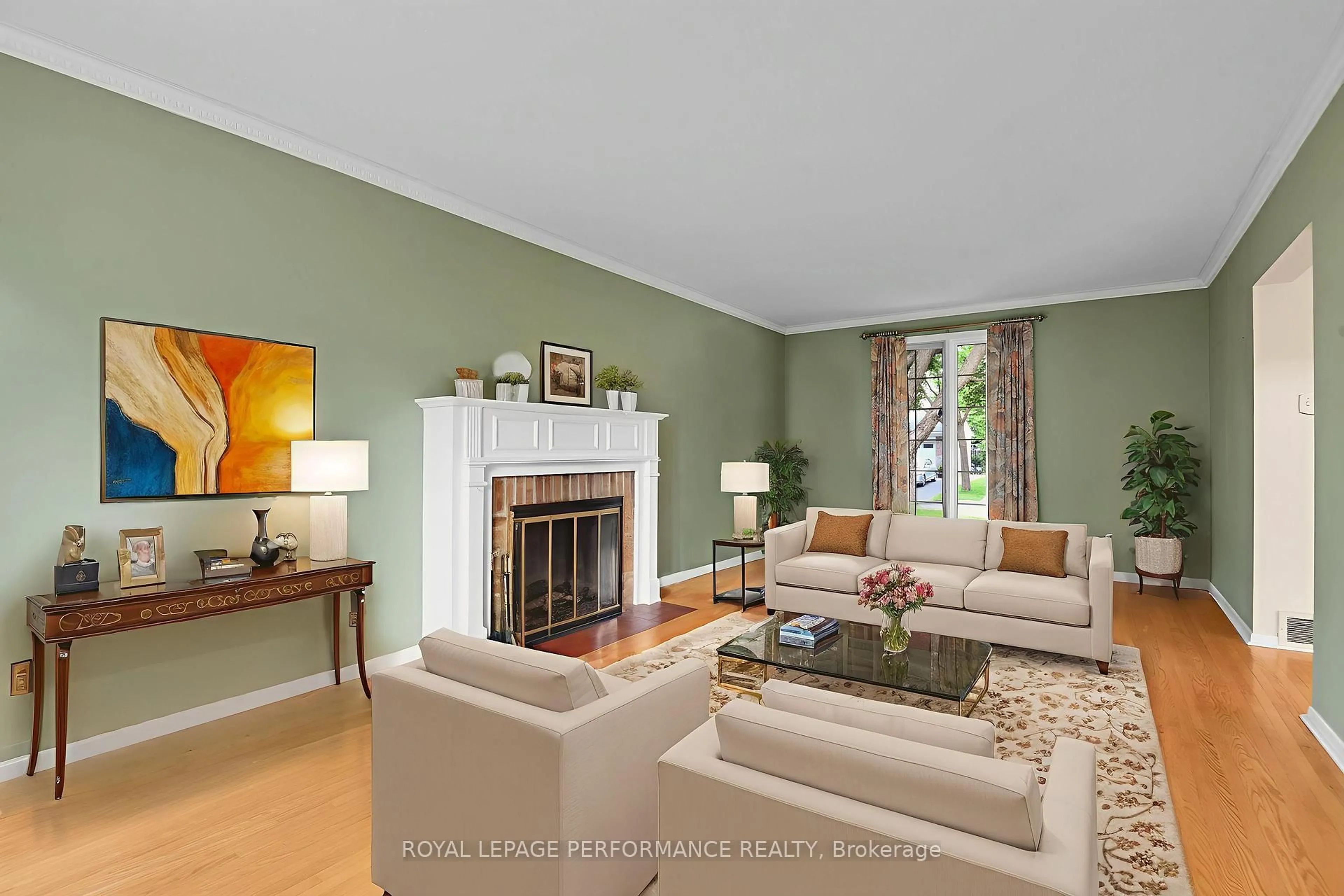 Living room with furniture, unknown for 2220 Quinton St, Ottawa Ontario K1H 6V3