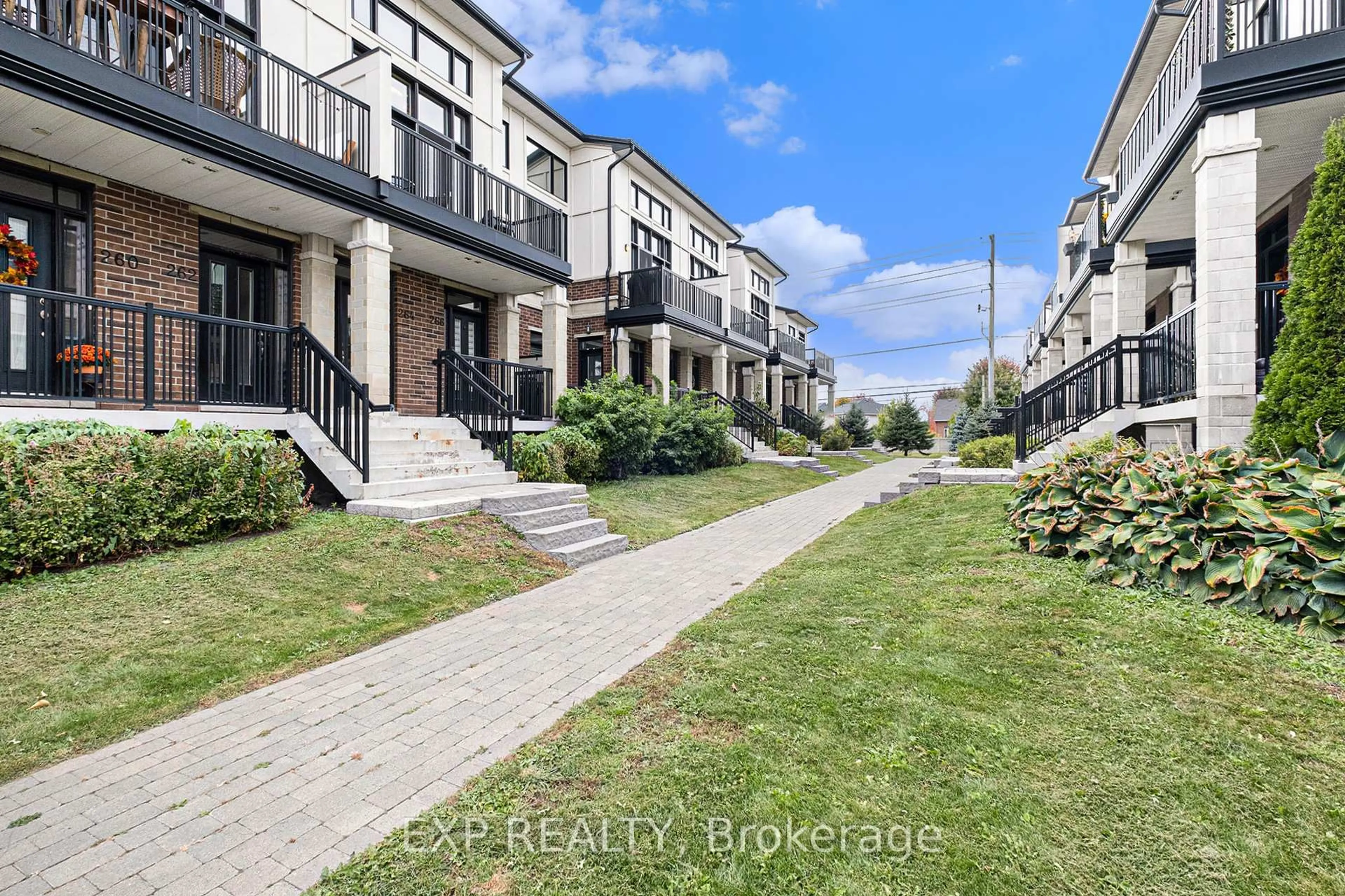A pic from outside/outdoor area/front of a property/back of a property/a pic from drone, street for 274 Pembina Private, Ottawa Ontario K4M 0G7