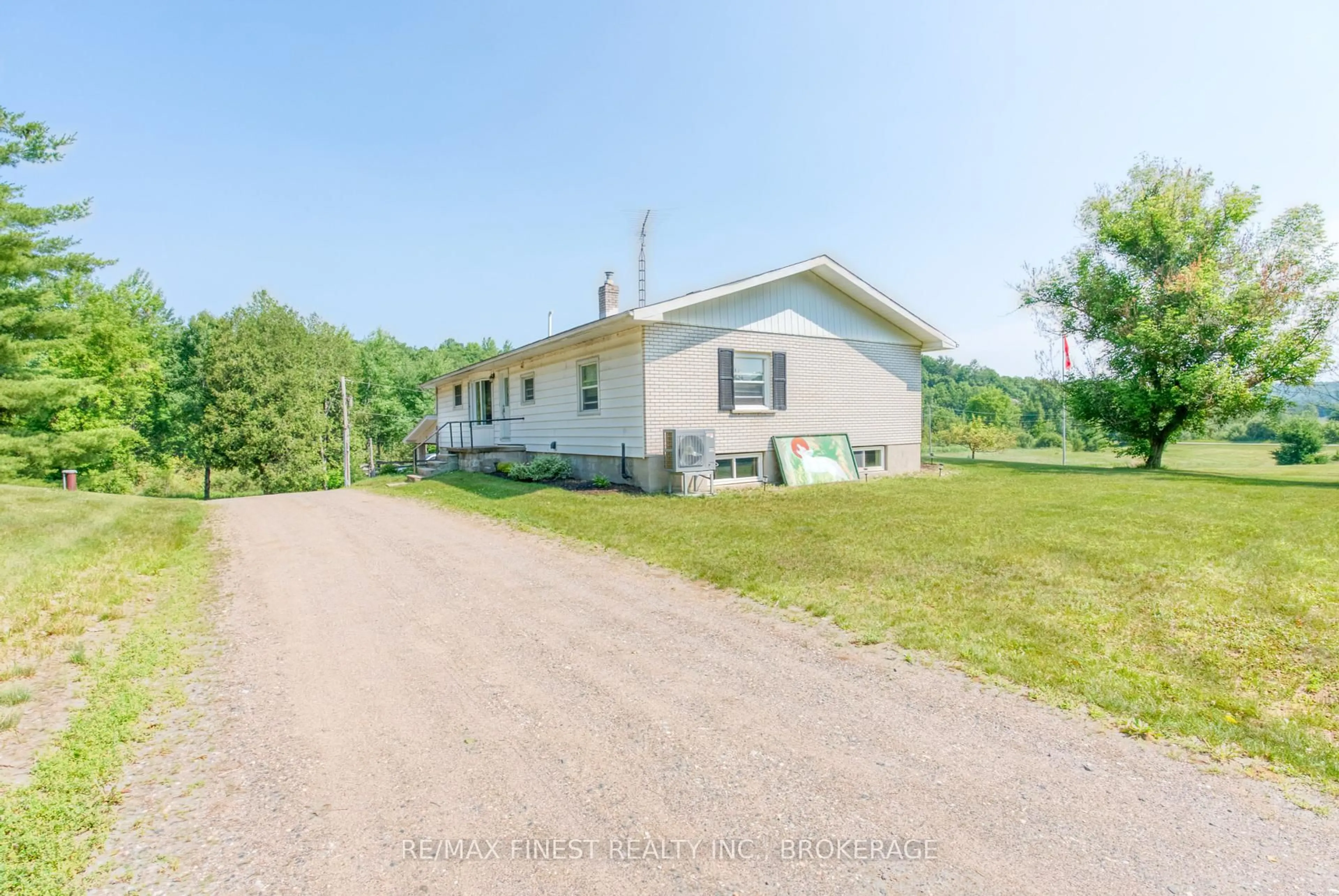 A pic from outside/outdoor area/front of a property/back of a property/a pic from drone, unknown for 1286 Brock Rd, Mountain Grove Ontario K0H 2E0