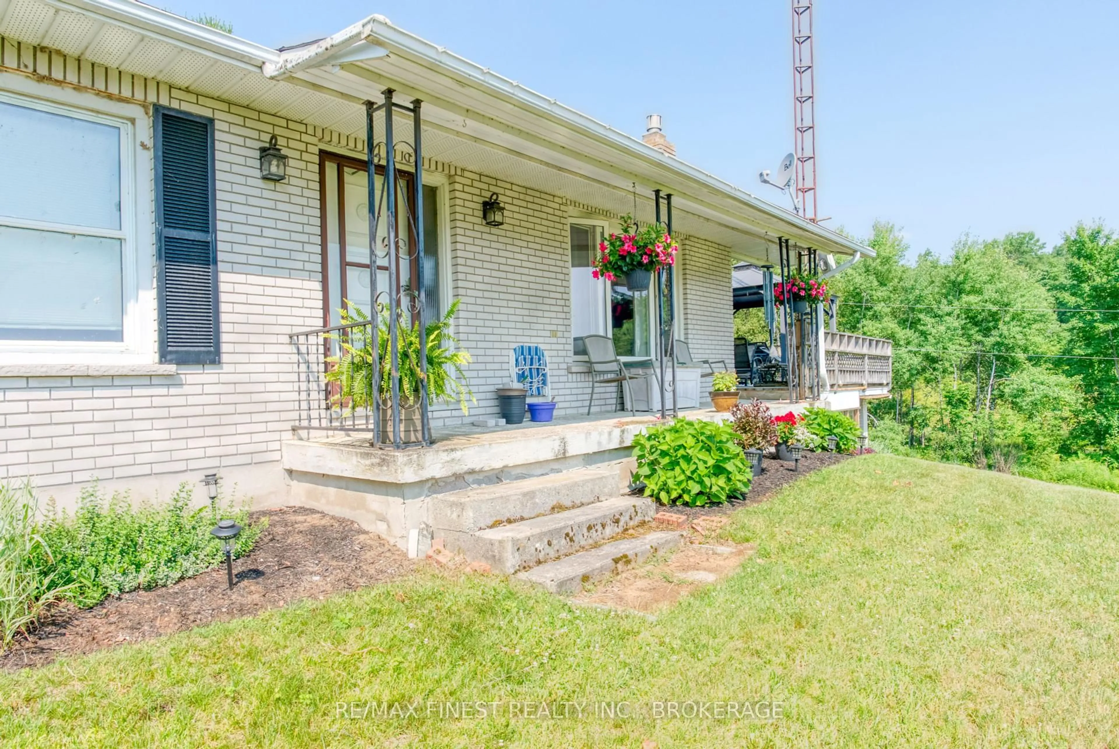 Patio, street for 1286 Brock Rd, Mountain Grove Ontario K0H 2E0