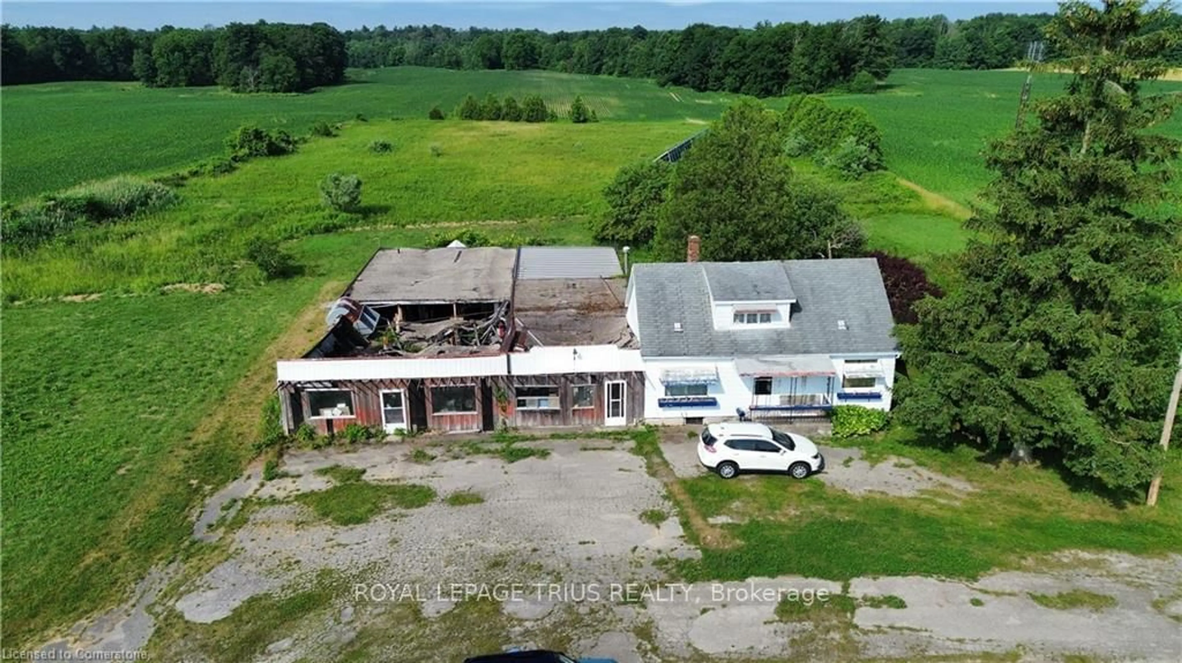 A pic from outside/outdoor area/front of a property/back of a property/a pic from drone, building for 2995 59 Highway, Norfolk Ontario N0E 1G0