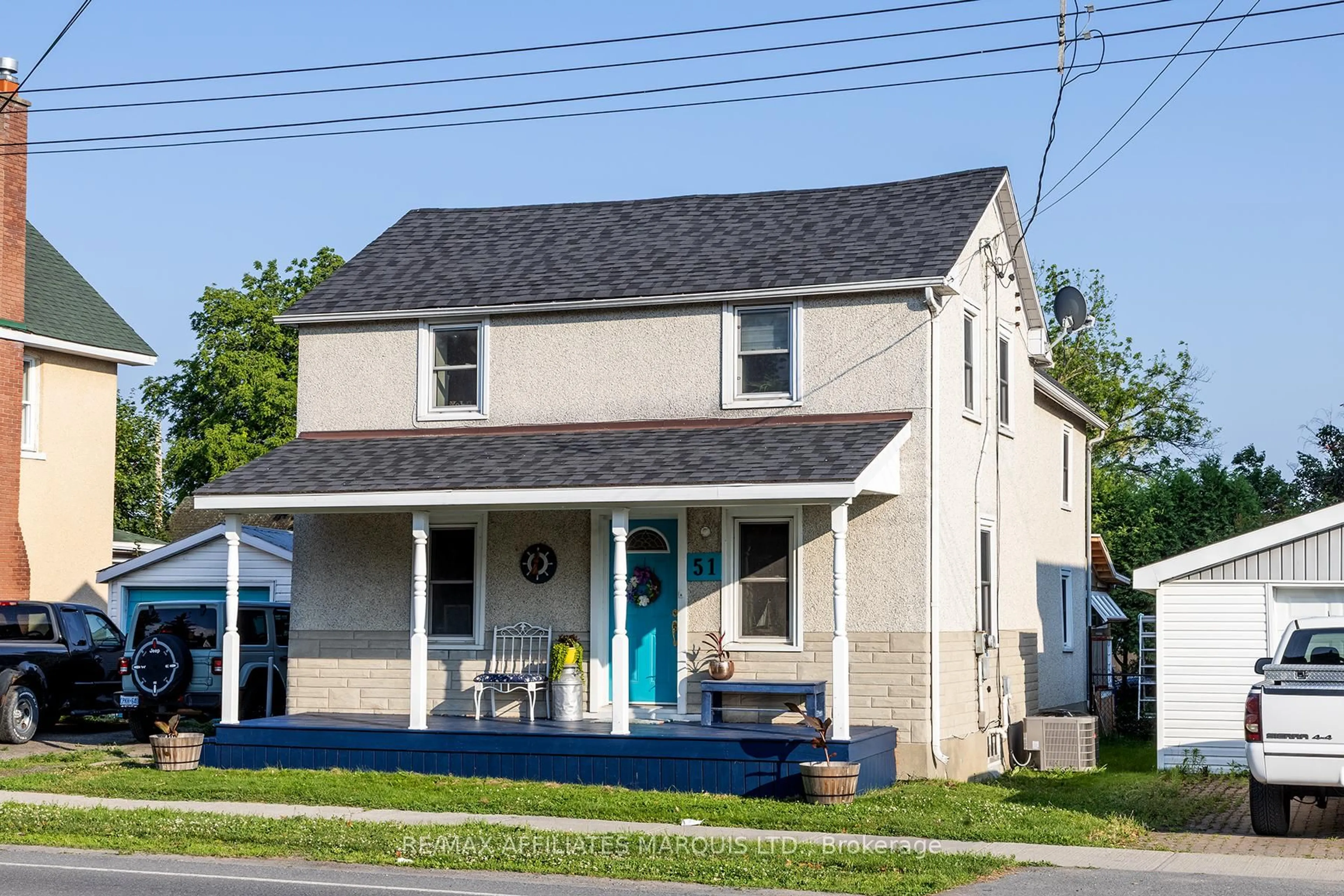 Home with vinyl exterior material, street for 51 Lakeshore Dr, South Dundas Ontario K0C 1X0
