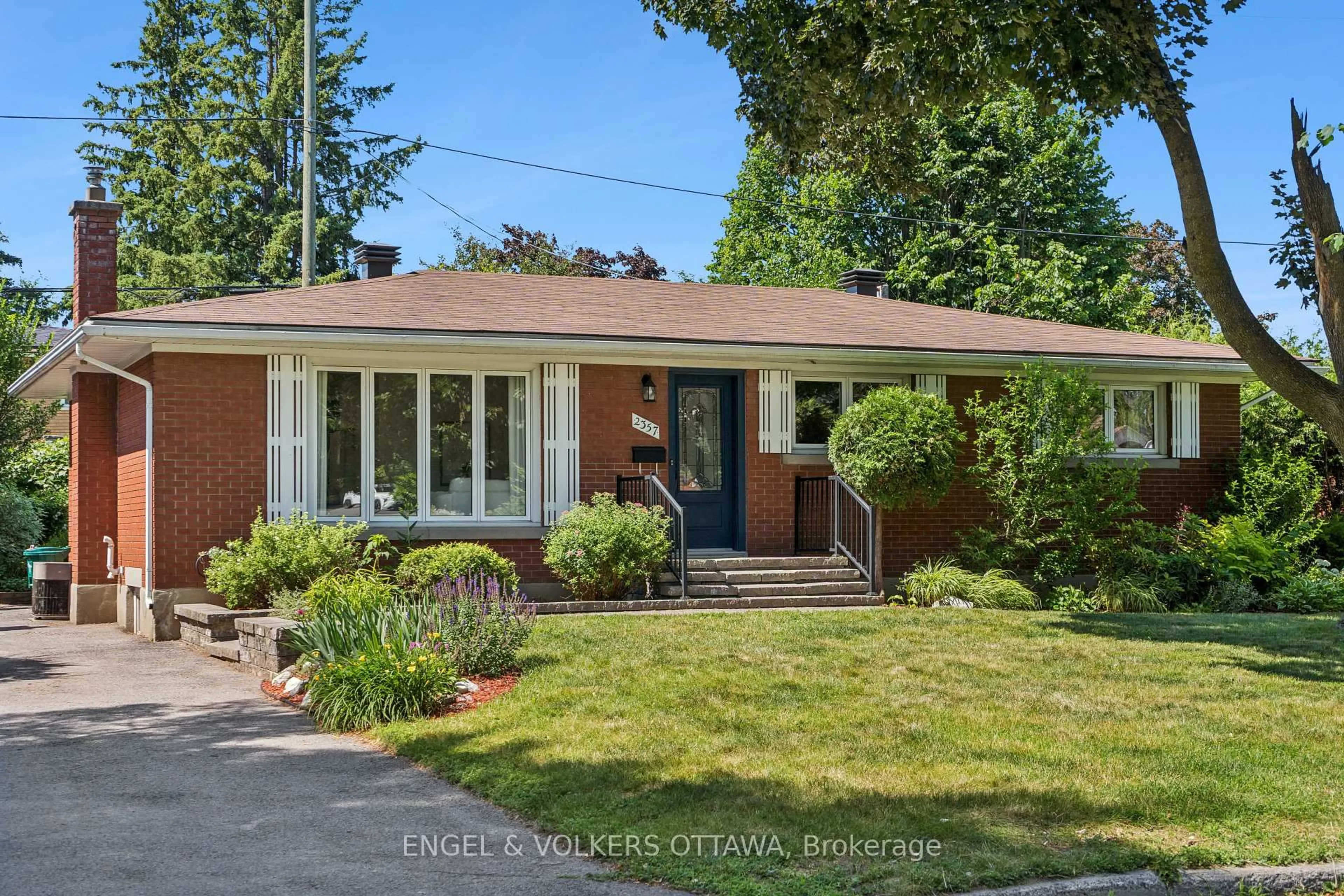 Home with brick exterior material, street for 2357 Sheldon Ave, Ottawa Ontario K2C 1K4
