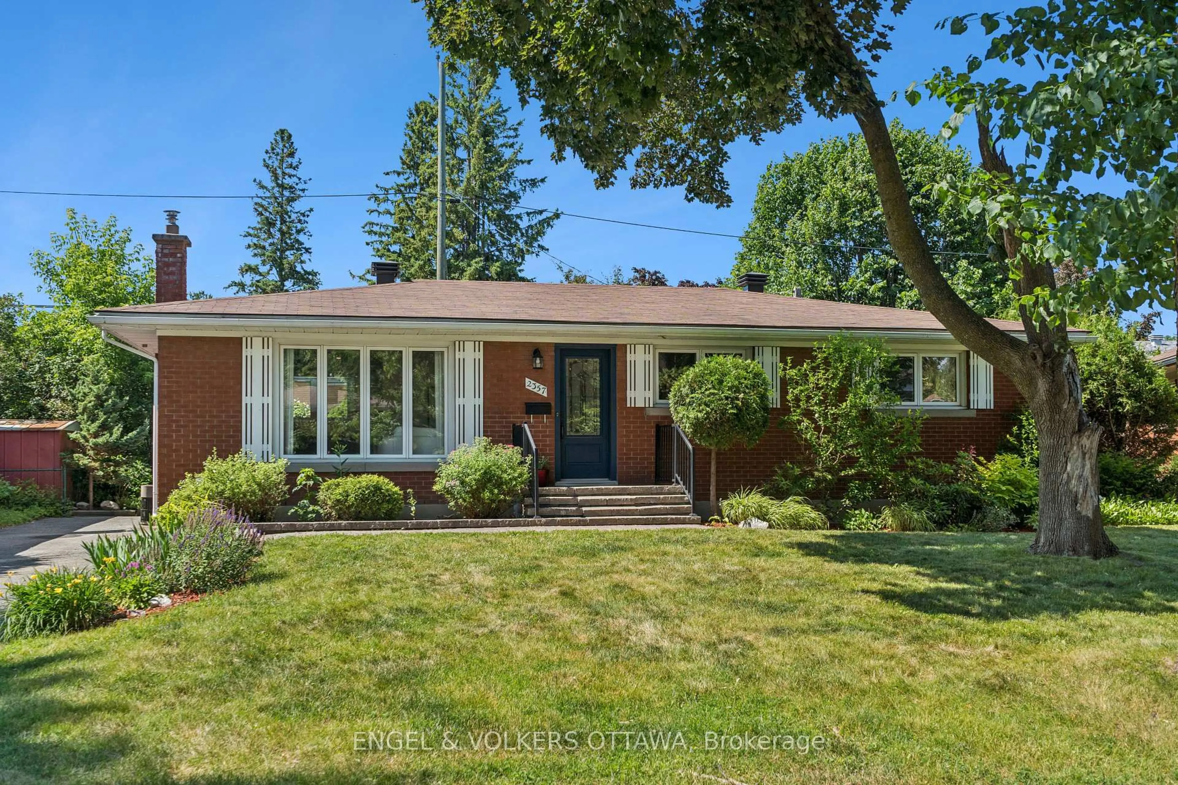Home with brick exterior material, street for 2357 Sheldon Ave, Ottawa Ontario K2C 1K4