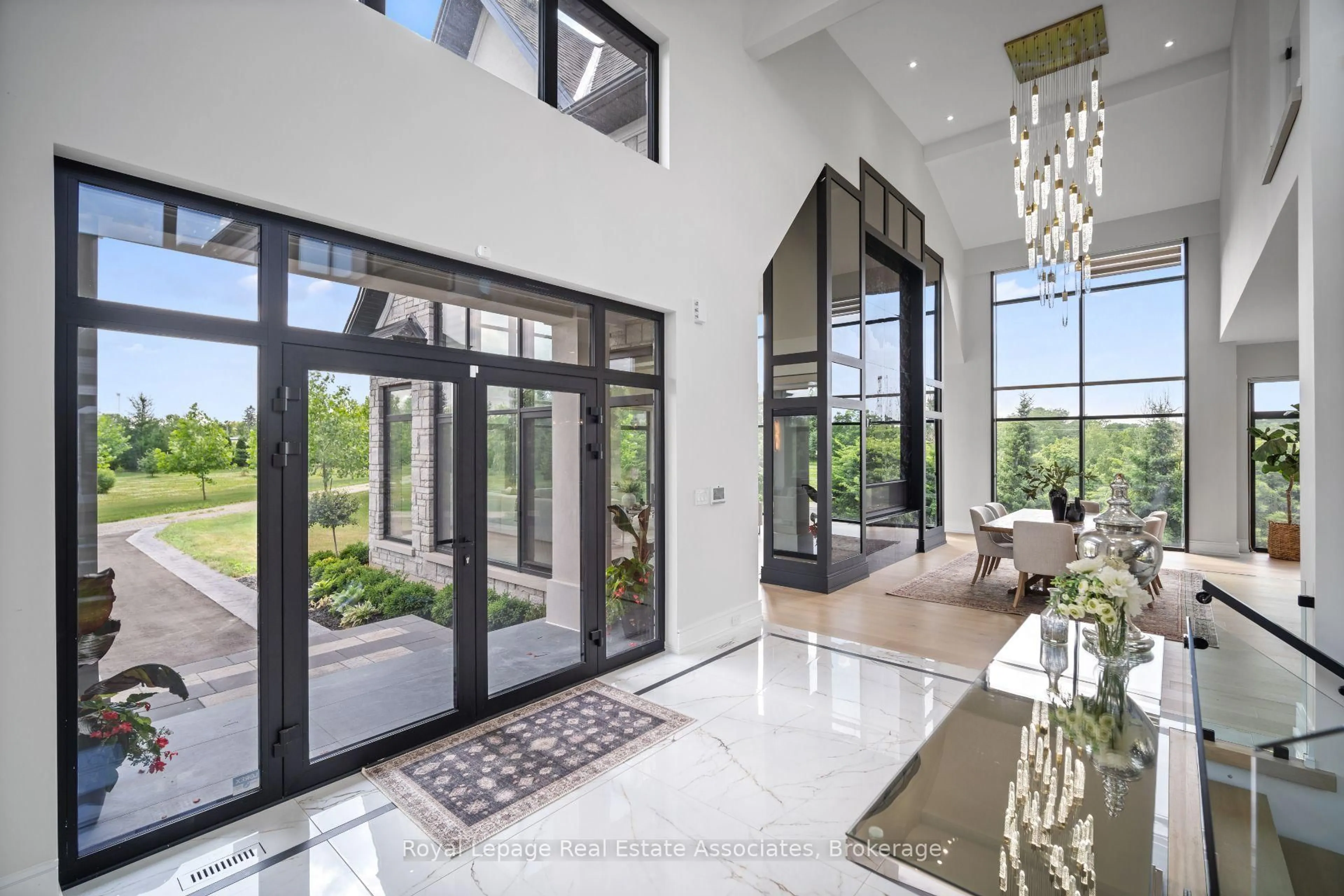Indoor foyer for 2 River Rd, Brant Ontario N3T 0N2