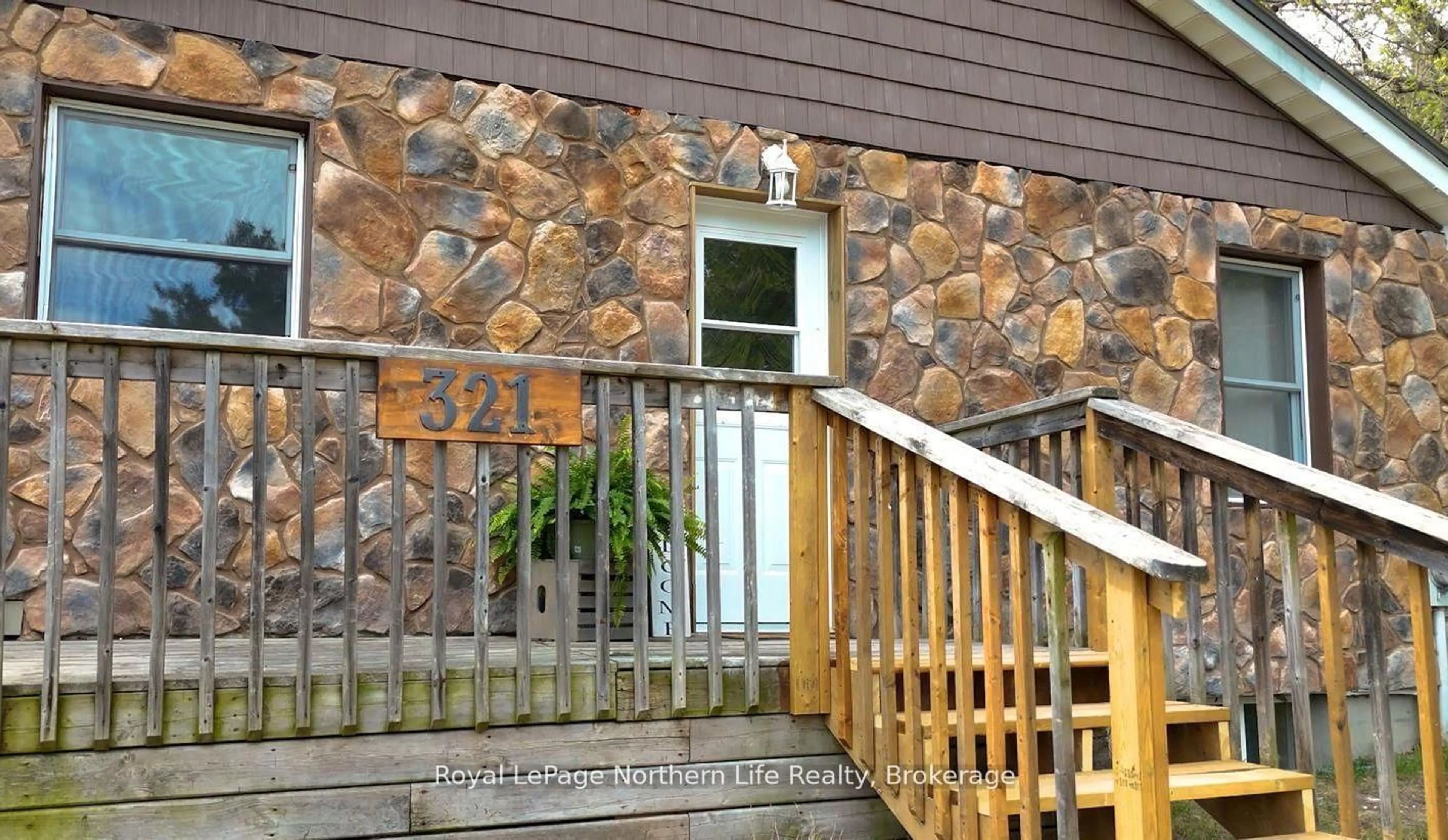 Unknown for 321 Main St, Powassan Ontario P0H 1Z0