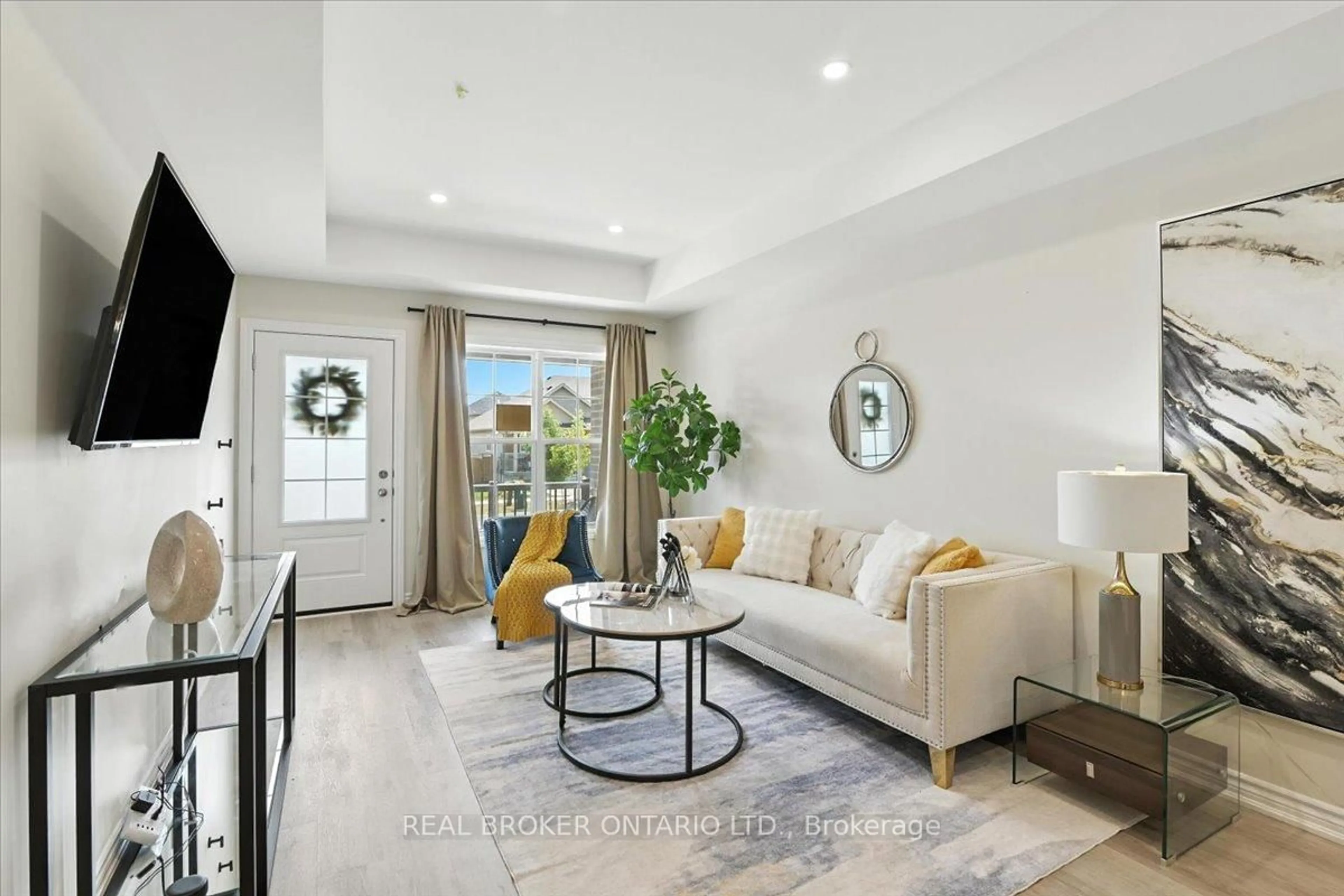 Living room with furniture, unknown for 511 Hayward St, Cobourg Ontario K9A 1M6