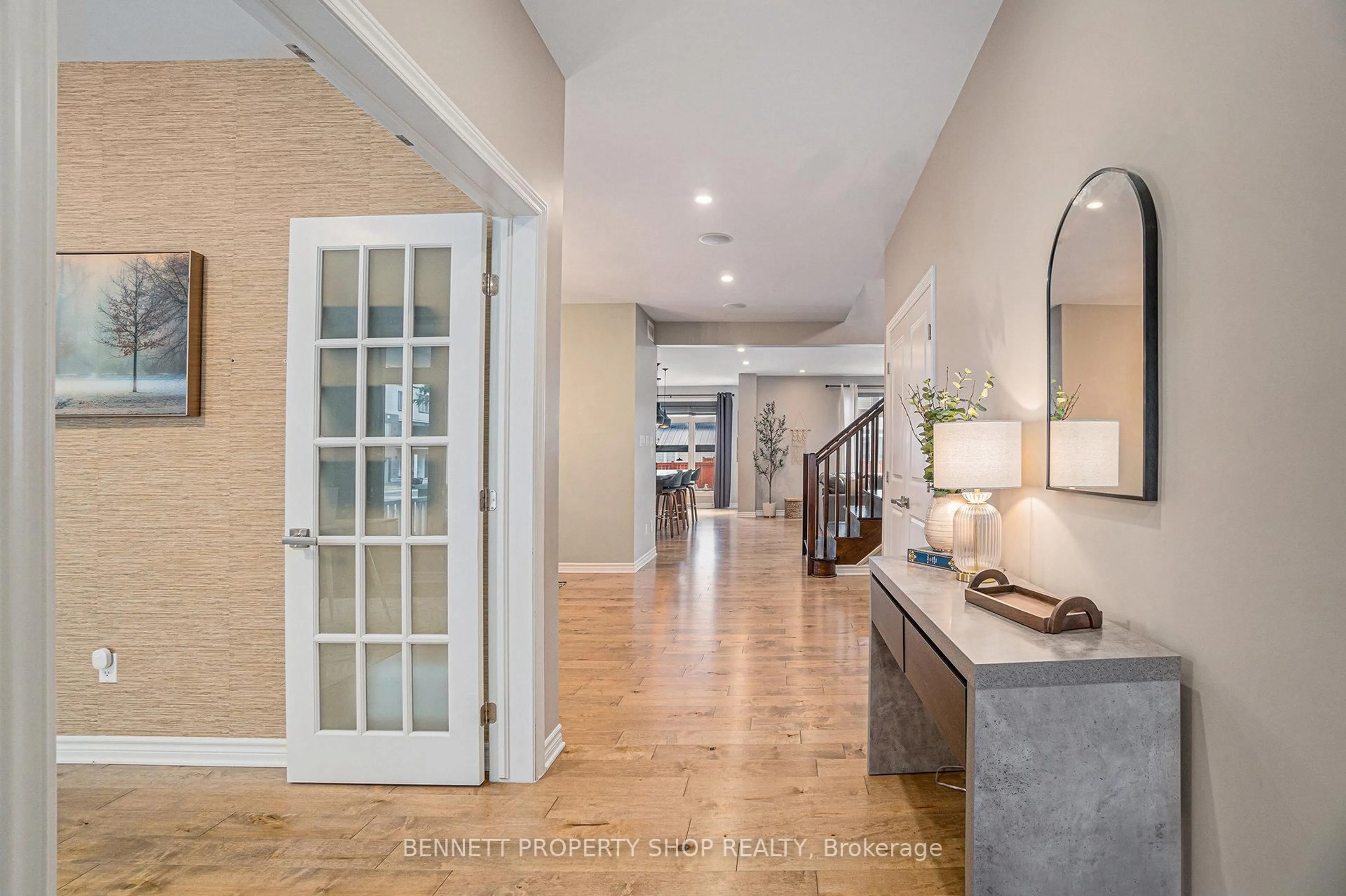 Indoor entryway for 1870 Maple Grove Rd, Ottawa Ontario K2S 0W3