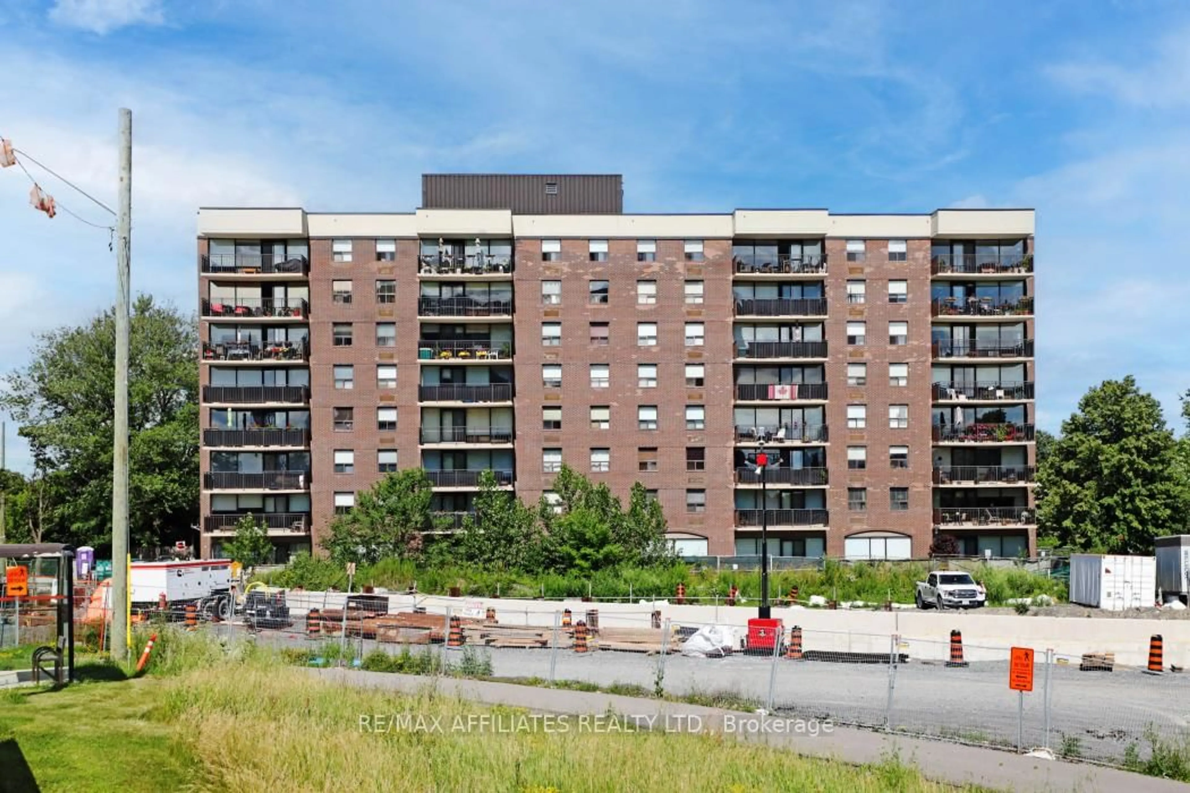 Unknown for 1190 Richmond Rd #304, Ottawa Ontario K2B 8J3