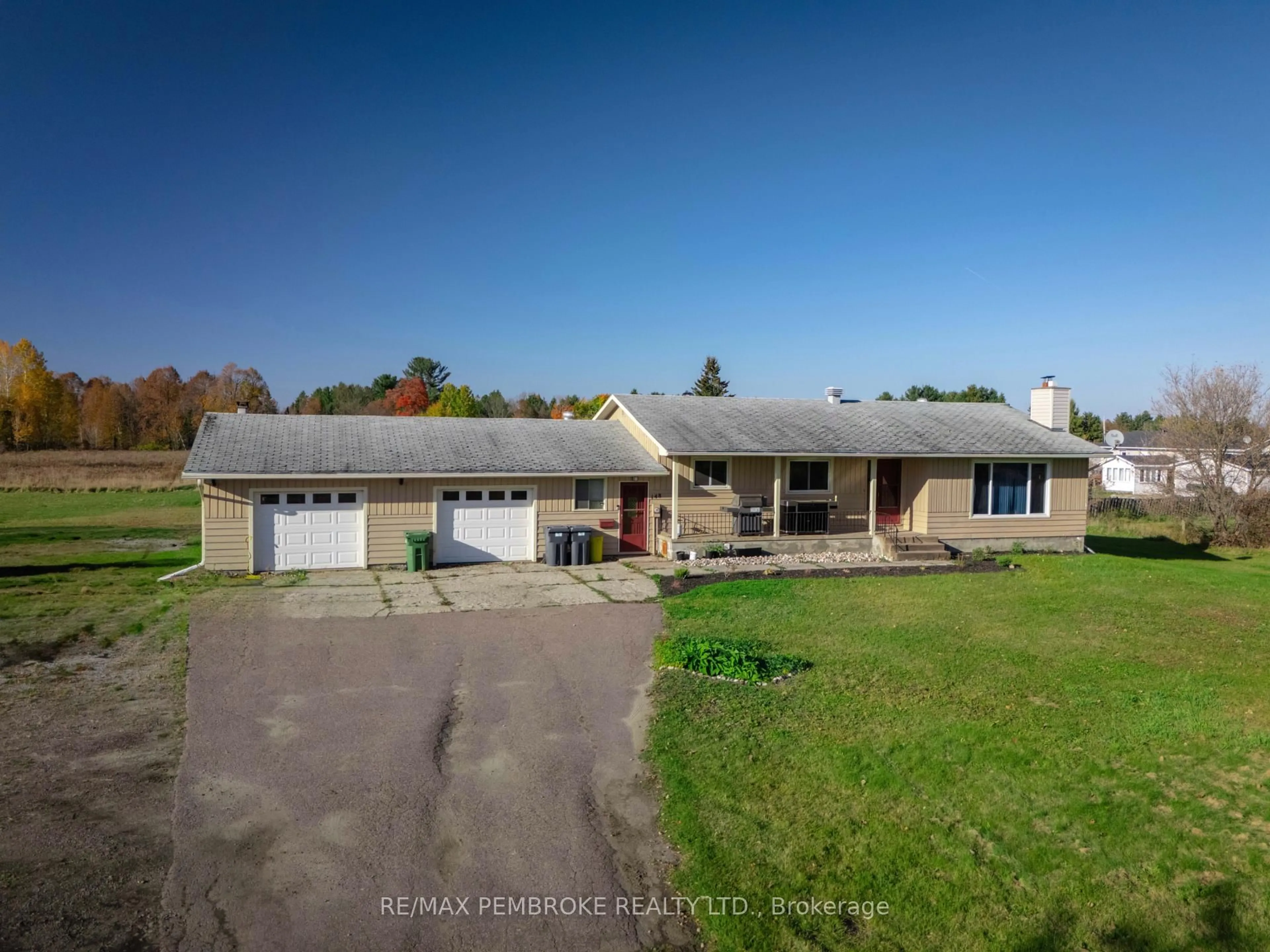 A pic from outside/outdoor area/front of a property/back of a property/a pic from drone, unknown for 148 Forest Lea Rd, Pembroke Ontario K8A 7S9