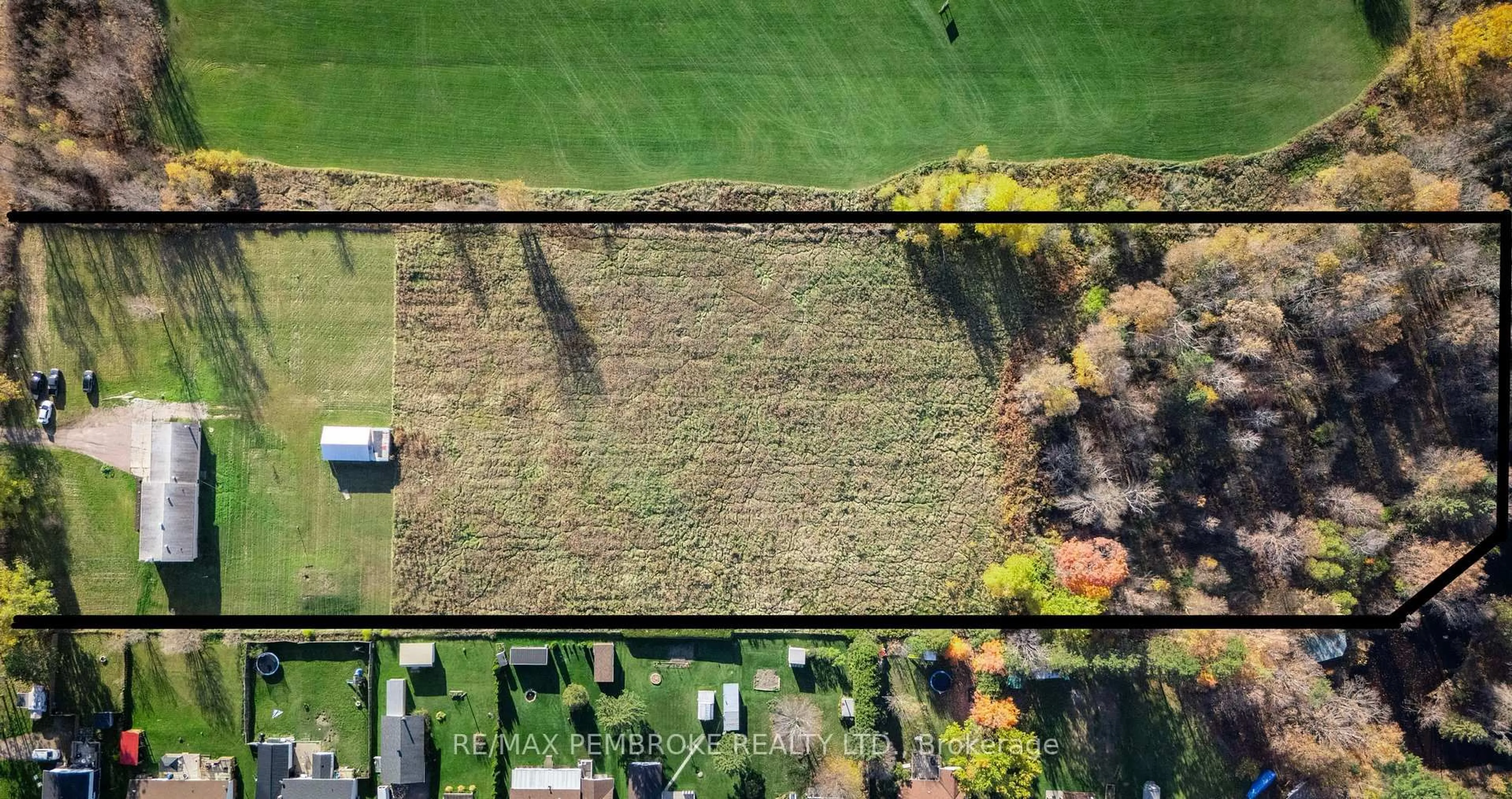 A pic from outside/outdoor area/front of a property/back of a property/a pic from drone, unknown for 148 Forest Lea Rd, Pembroke Ontario K8A 7S9