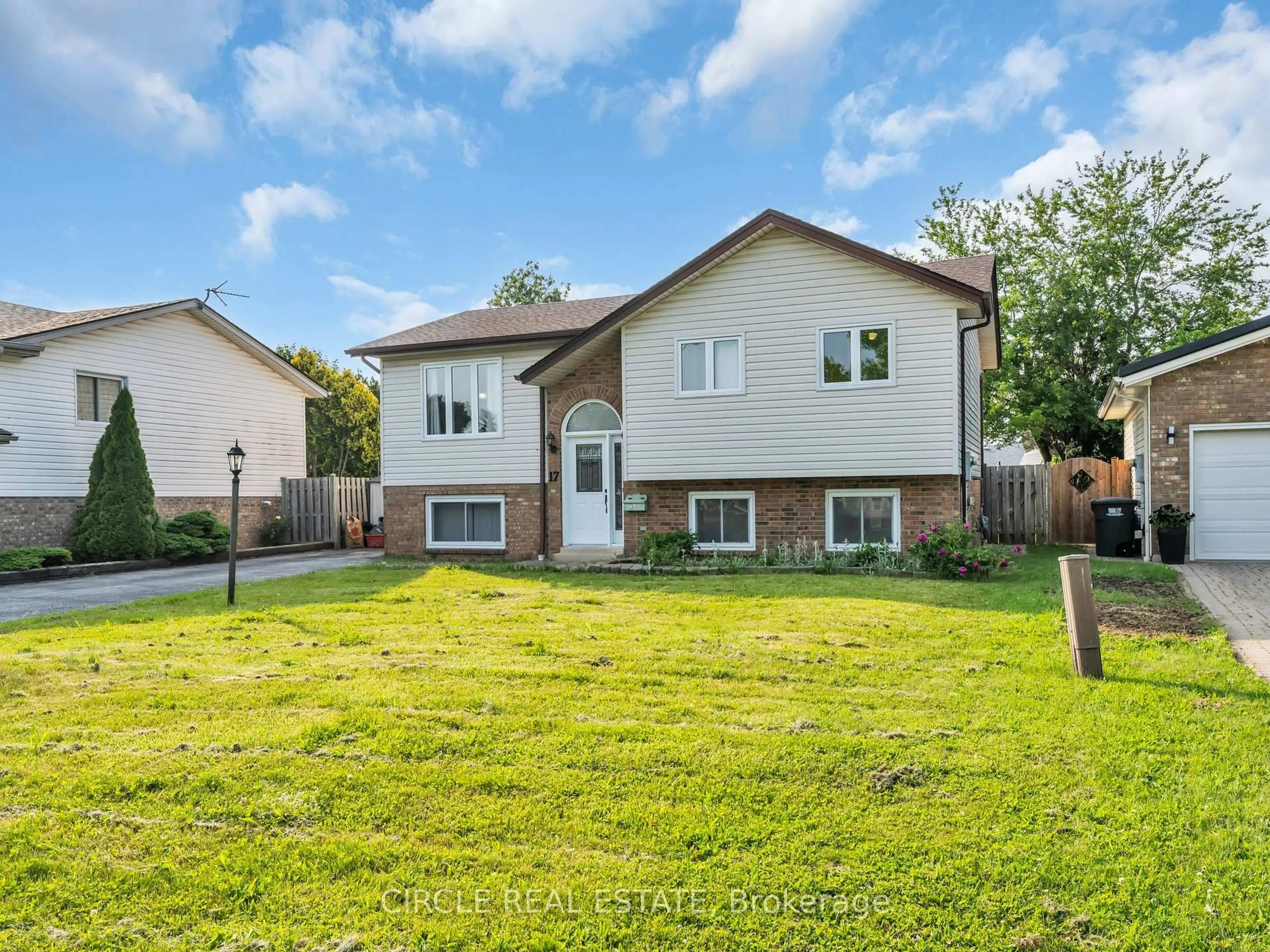 Unknown for 178 Harvey St, Essex Ontario N8M 2E7