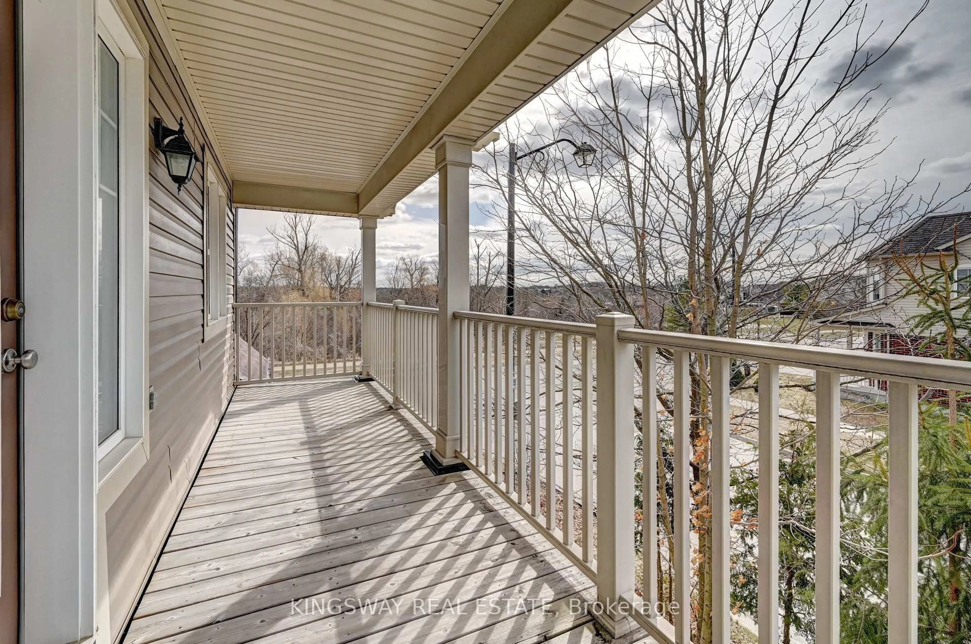 Patio, unknown for 4 DALTON Dr, Cambridge Ontario N3C 0B7