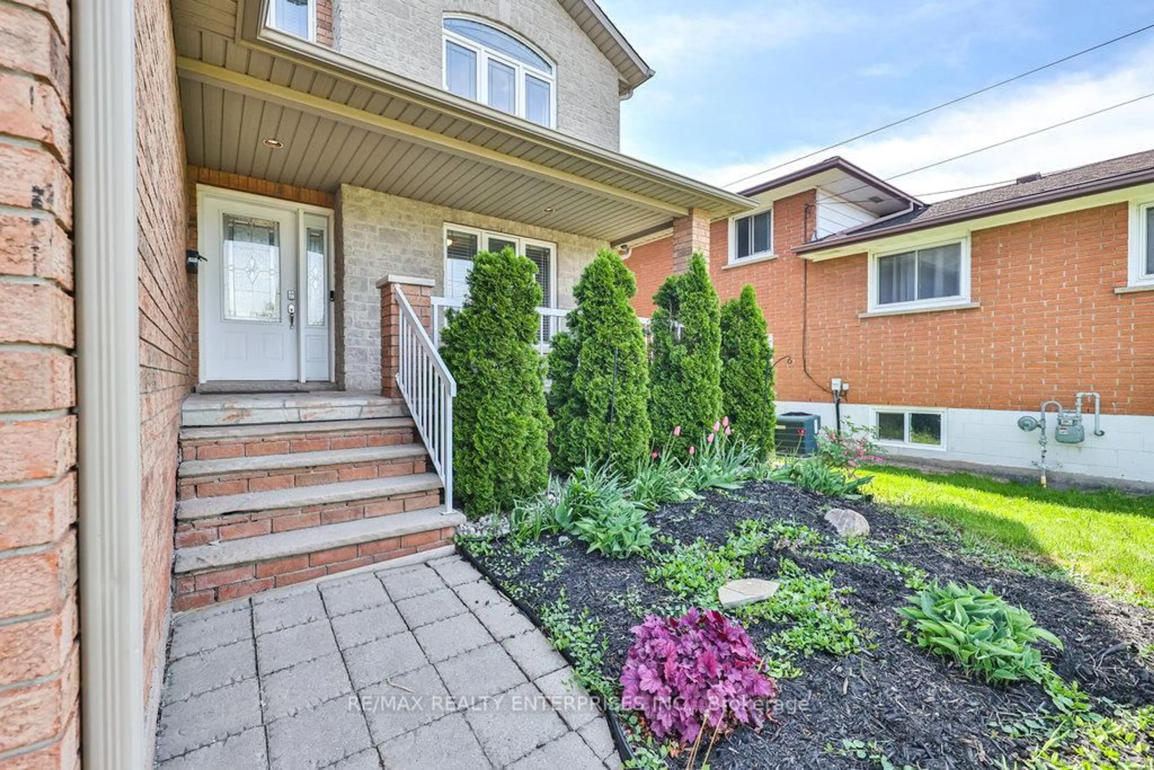 Home with brick exterior material, street for 248 1/2 Millen Rd, Hamilton Ontario L8E 2G9