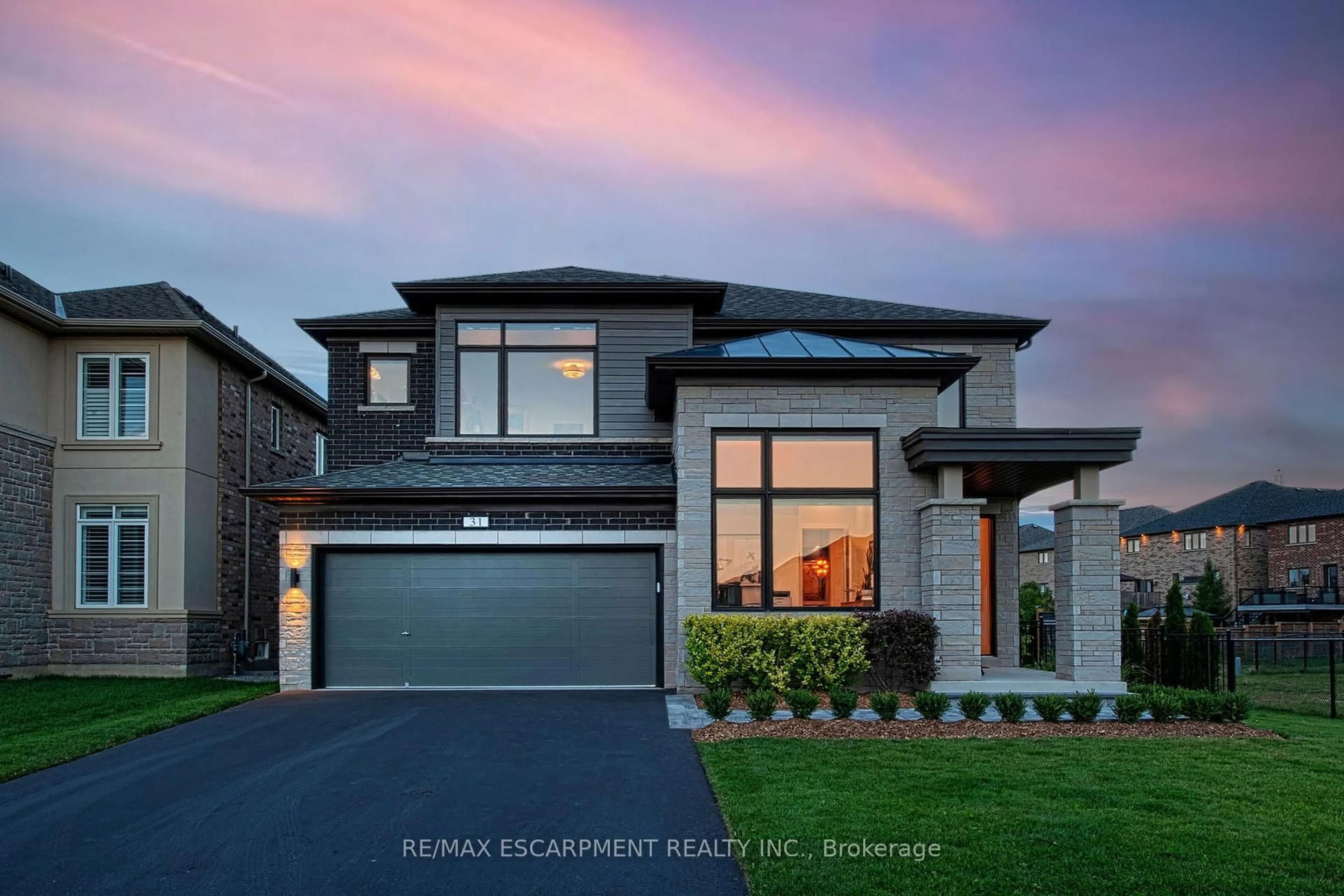 Home with brick exterior material, street for 31 Robarts Dr, Hamilton Ontario L9K 0H5