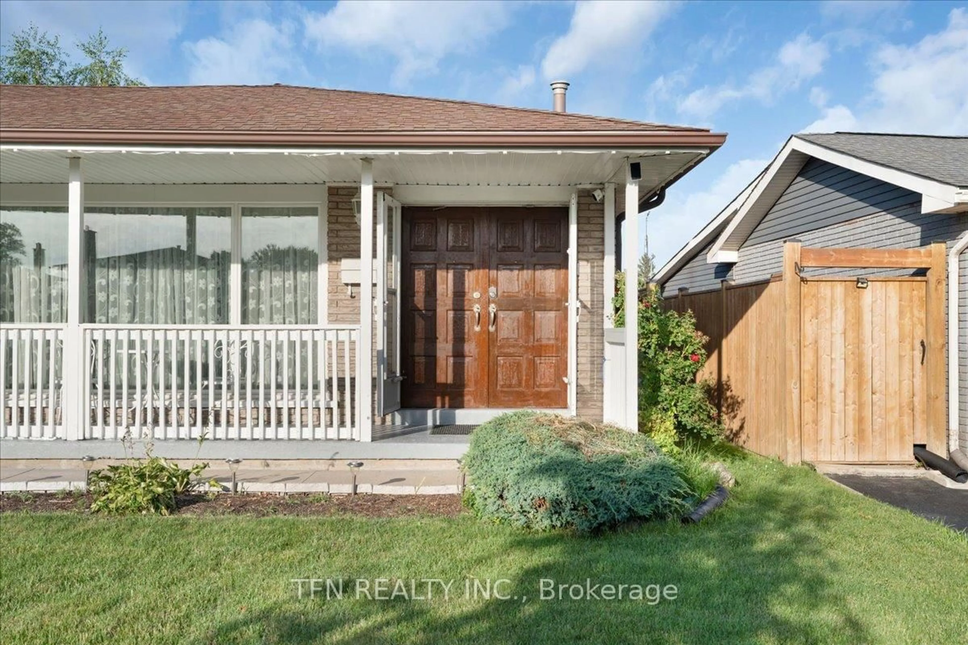 Home with brick exterior material, street for 6440 Pitton Rd, Niagara Falls Ontario L2H 1T9