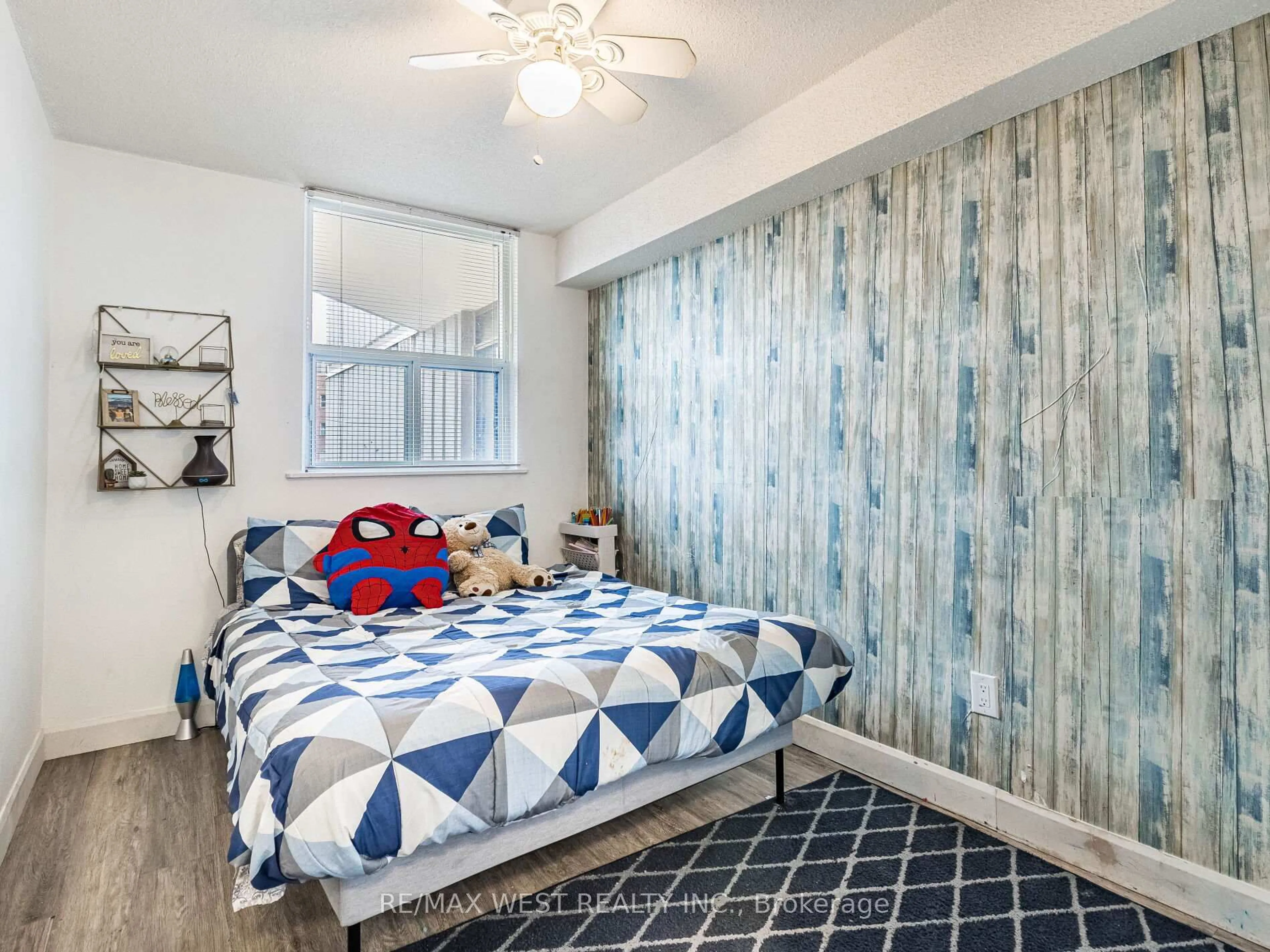 Bedroom with bed, unknown for 23 Main St #406, Hamilton Ontario L9H 2P7