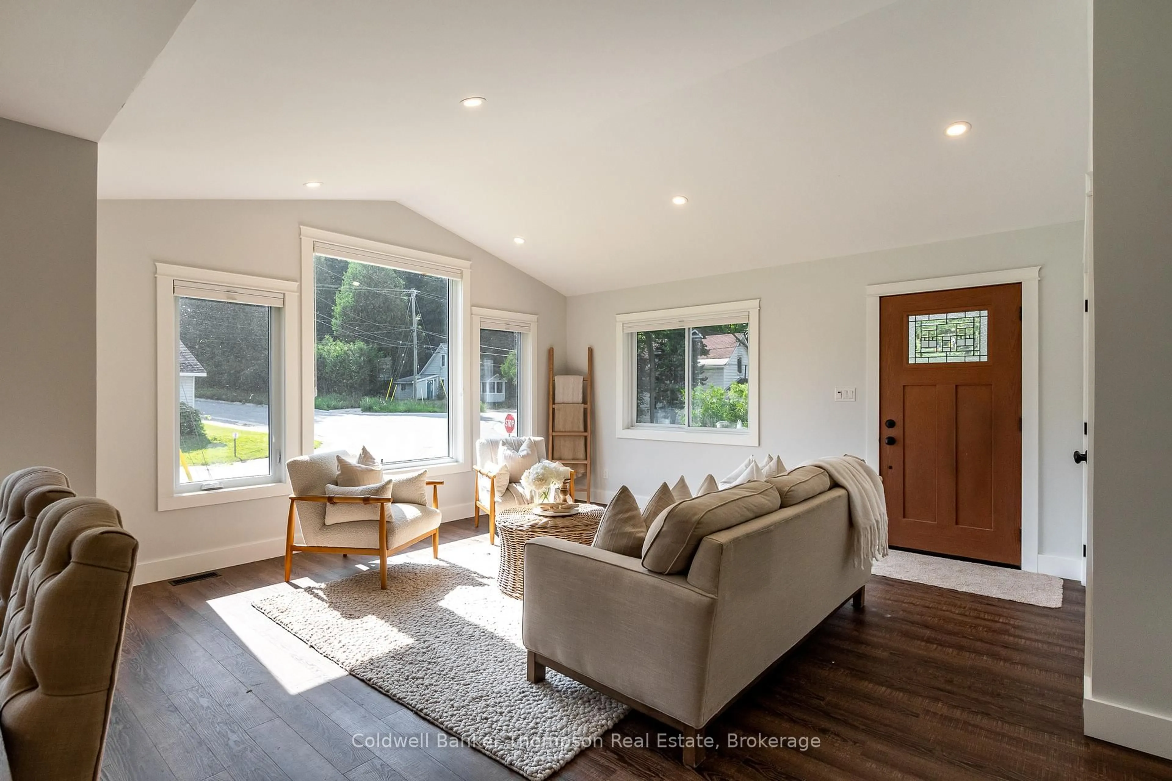 Living room with furniture, unknown for 13 Florence St, Huntsville Ontario P1H 1T2