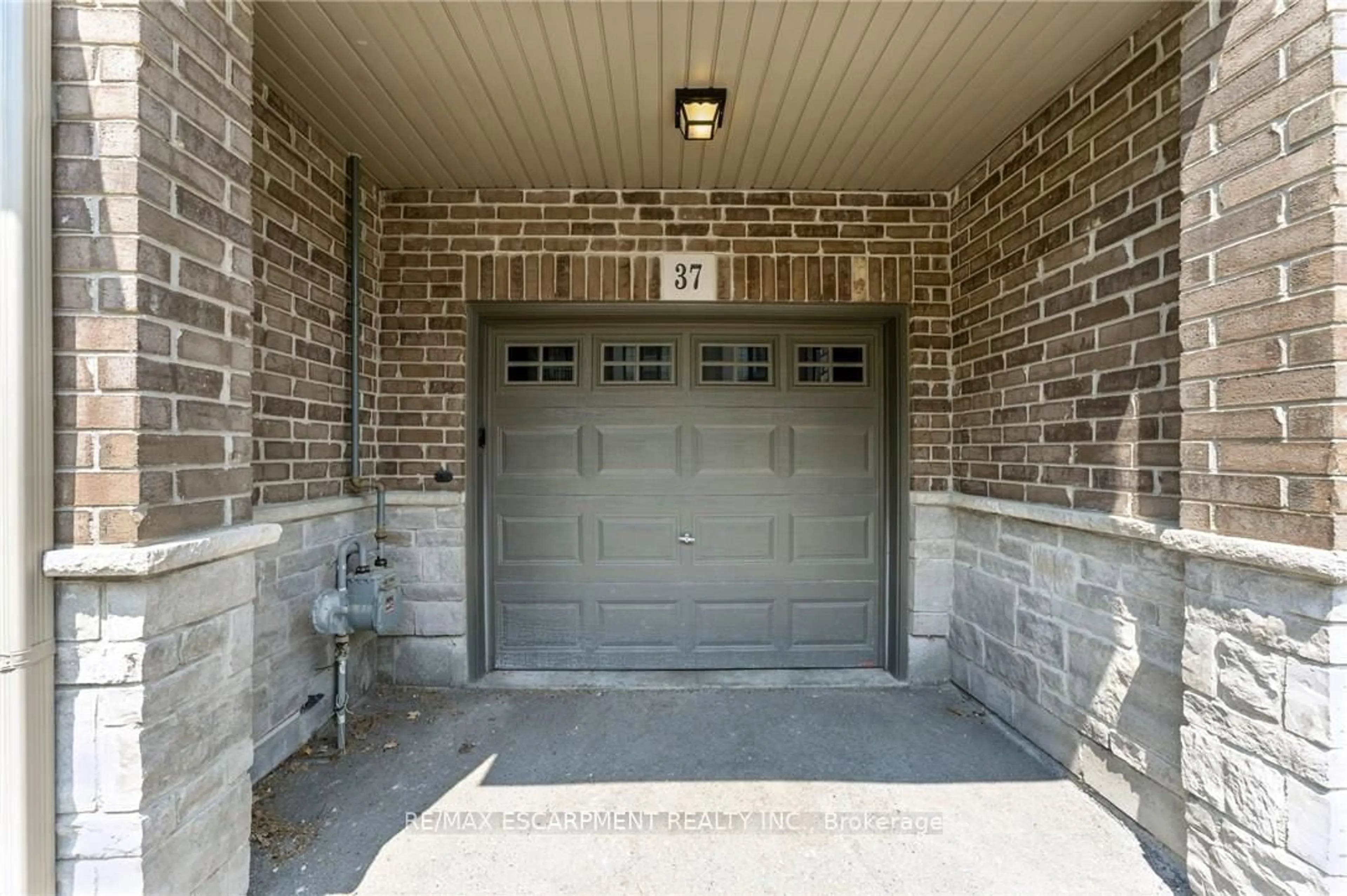 Unknown for 377 GLANCASTER Rd #37, Hamilton Ontario L9G 0G4