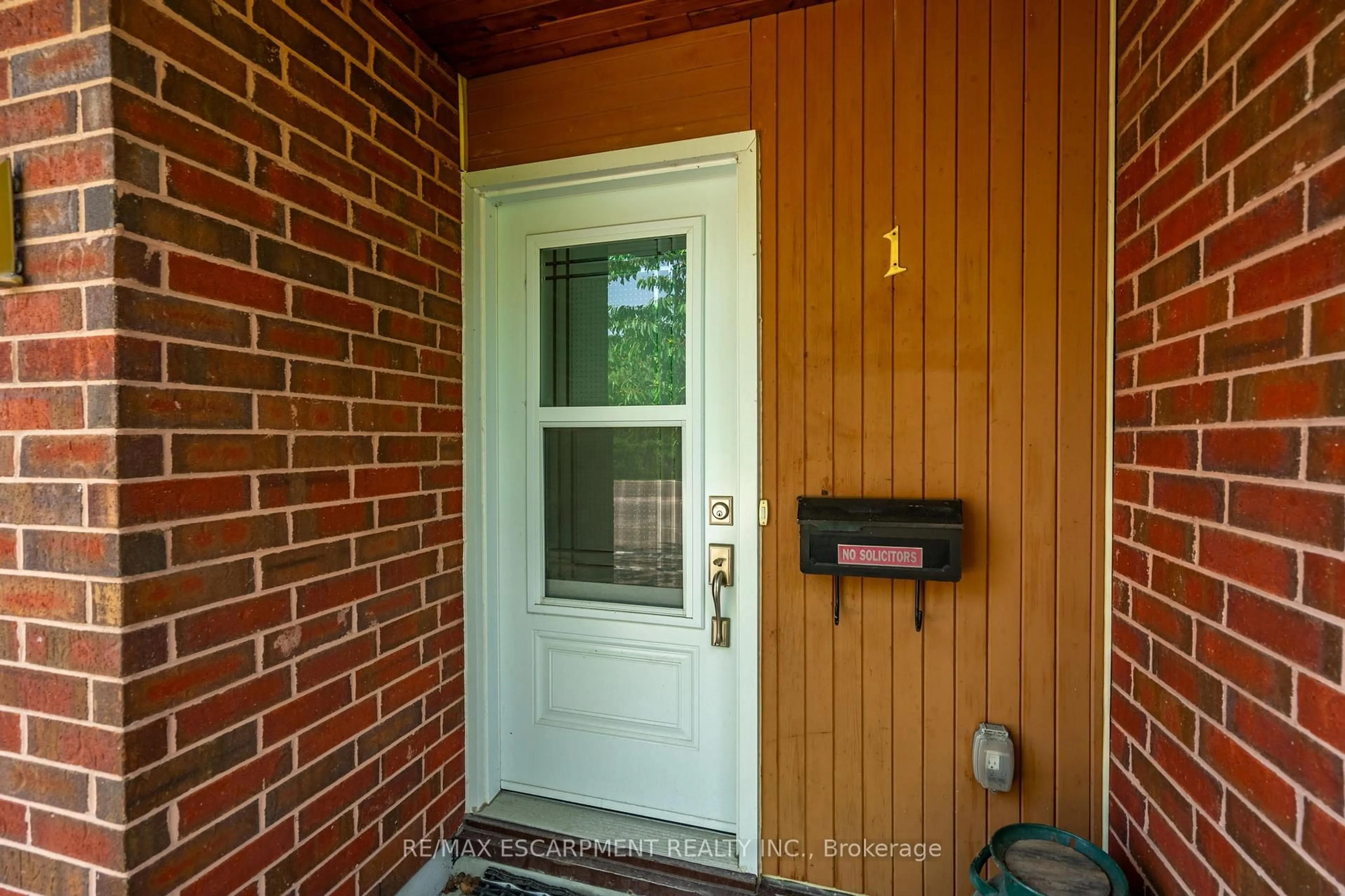 Indoor entryway for 1 Archdeacon Clark Tr, Hamilton Ontario L9B 2M2