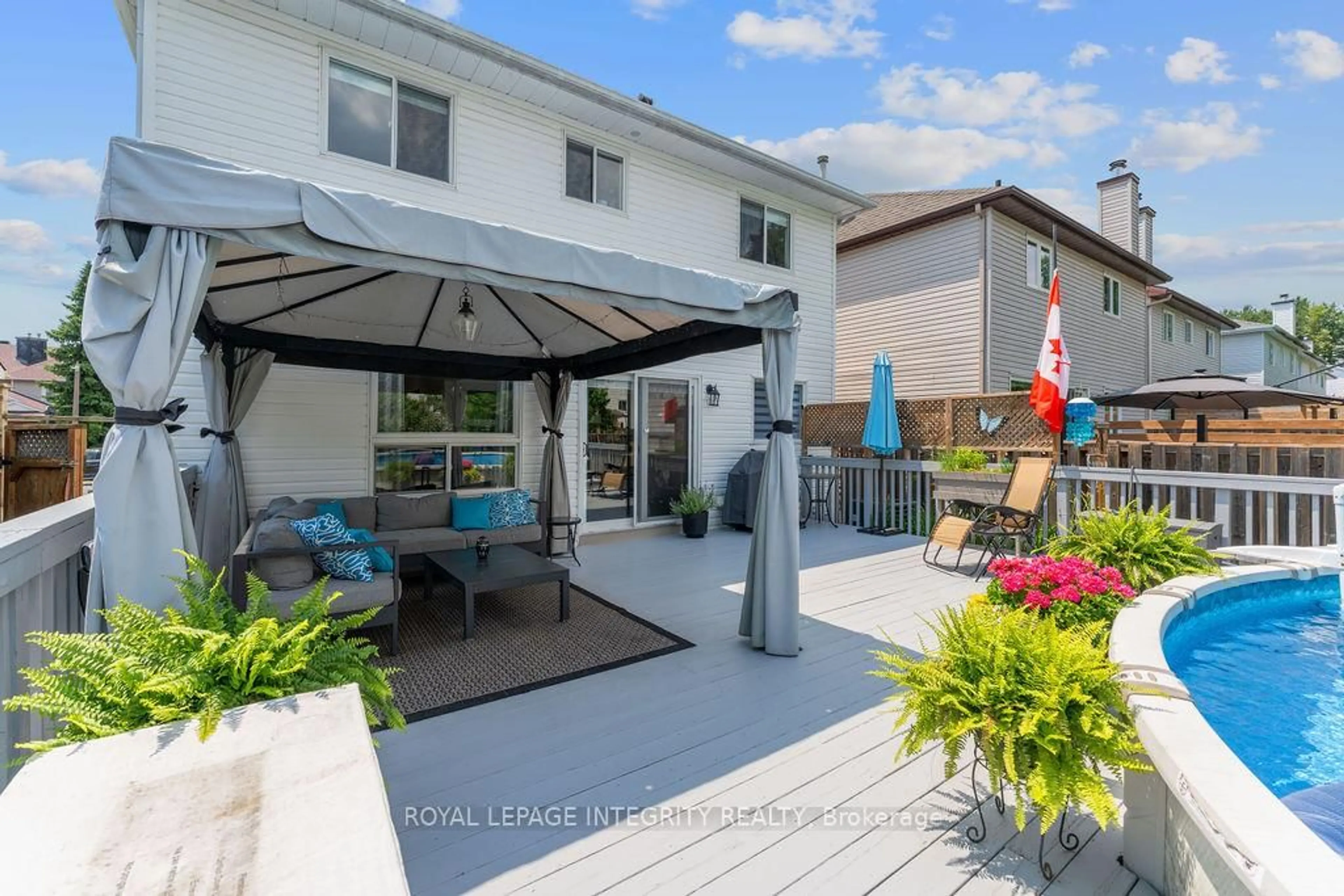Patio, street for 41 Beacon Way, Ottawa Ontario K2K 2R3
