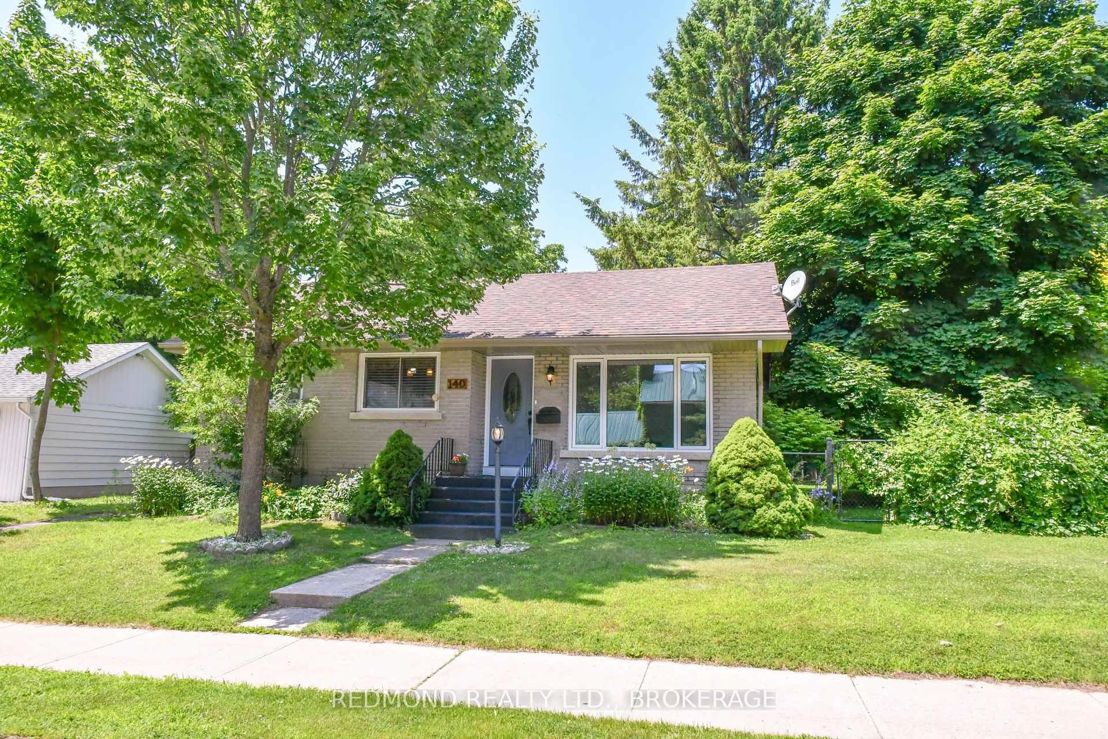 Unknown for 140 BROCK St, Gananoque Ontario K7G 1K2