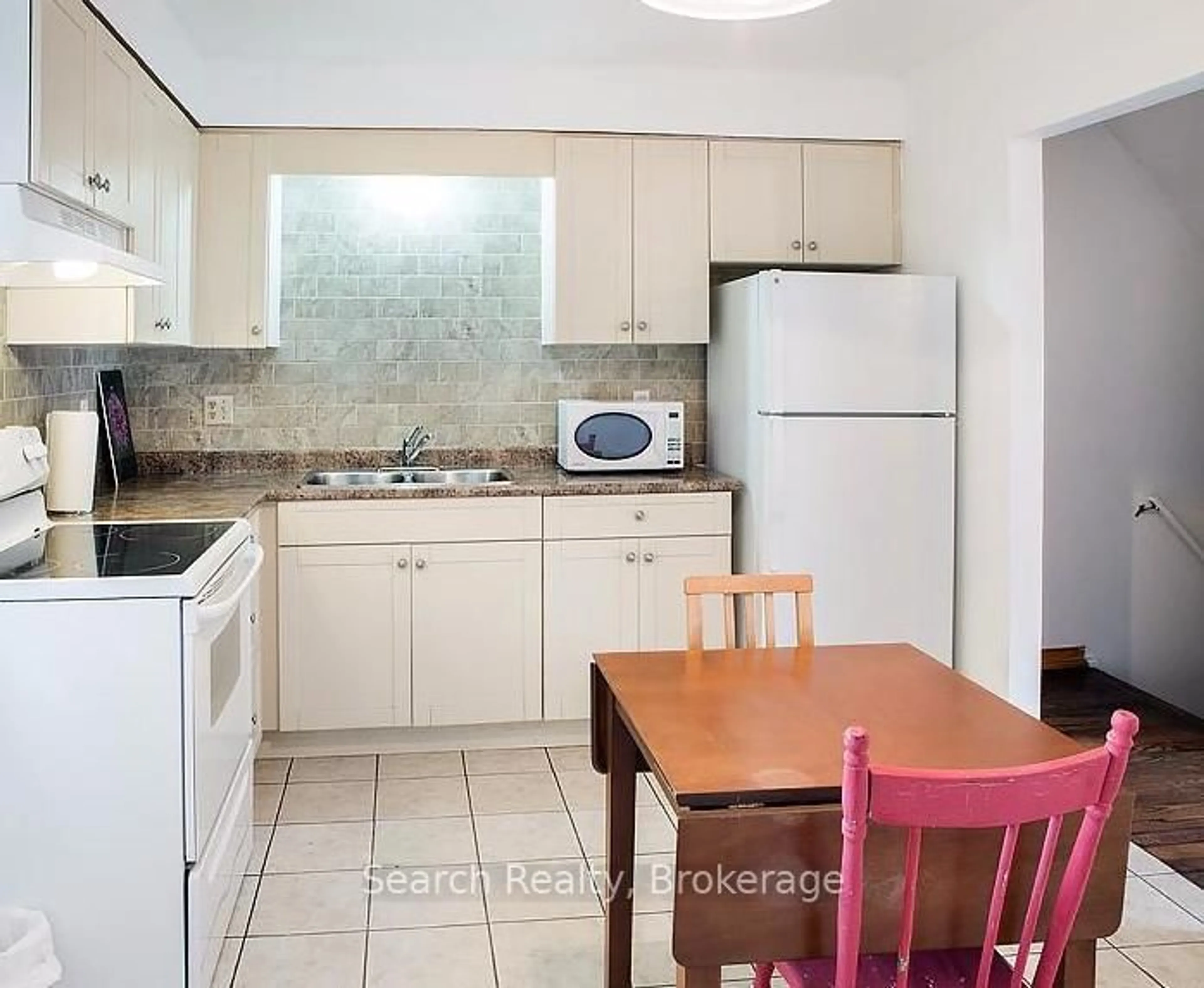Standard kitchen, unknown for 311 Vesta Rd #29, London East Ontario N5Y 5J1