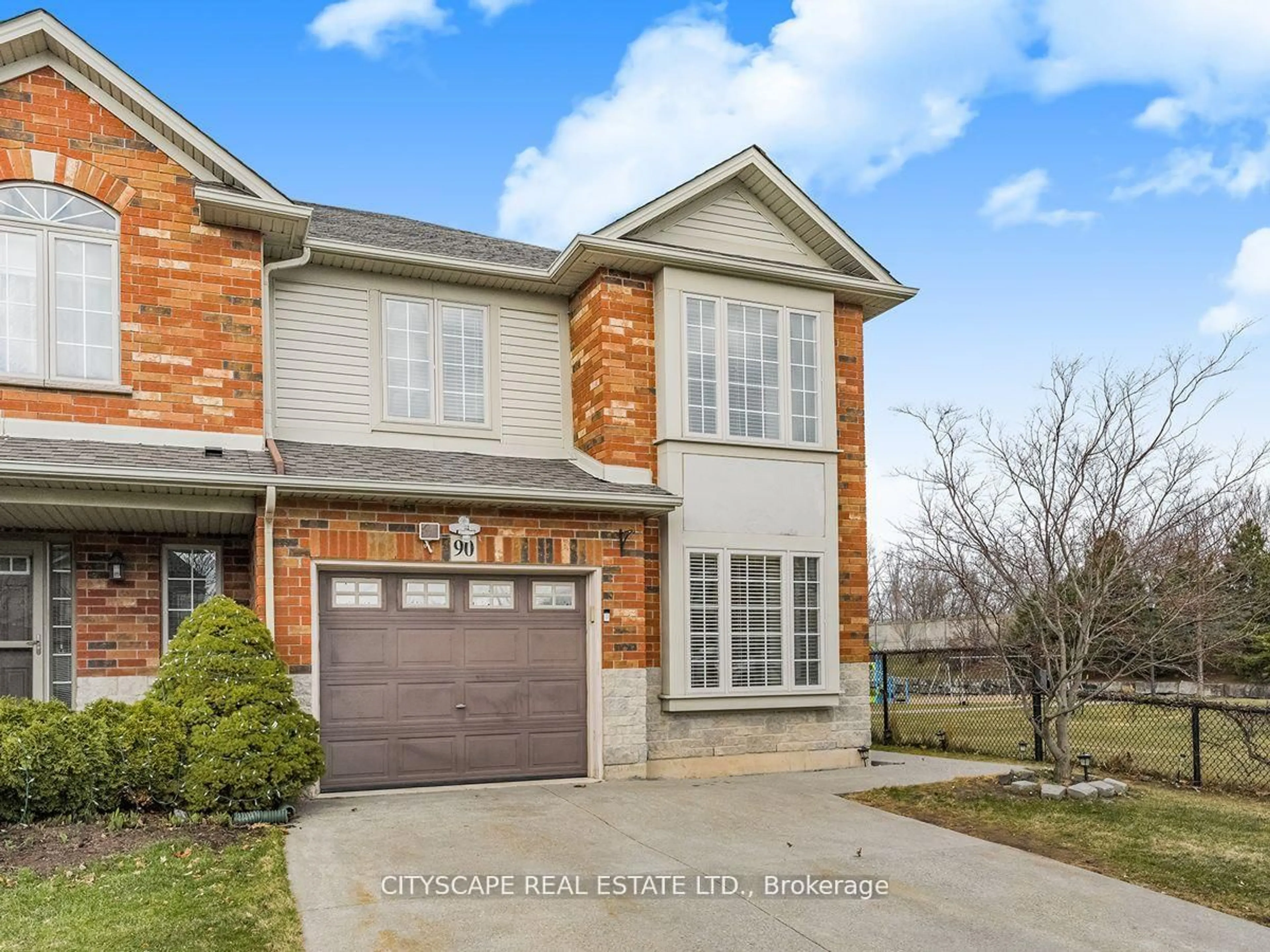 Home with brick exterior material, street for 90 Magnolia Cres, Grimsby Ontario L3M 5R4
