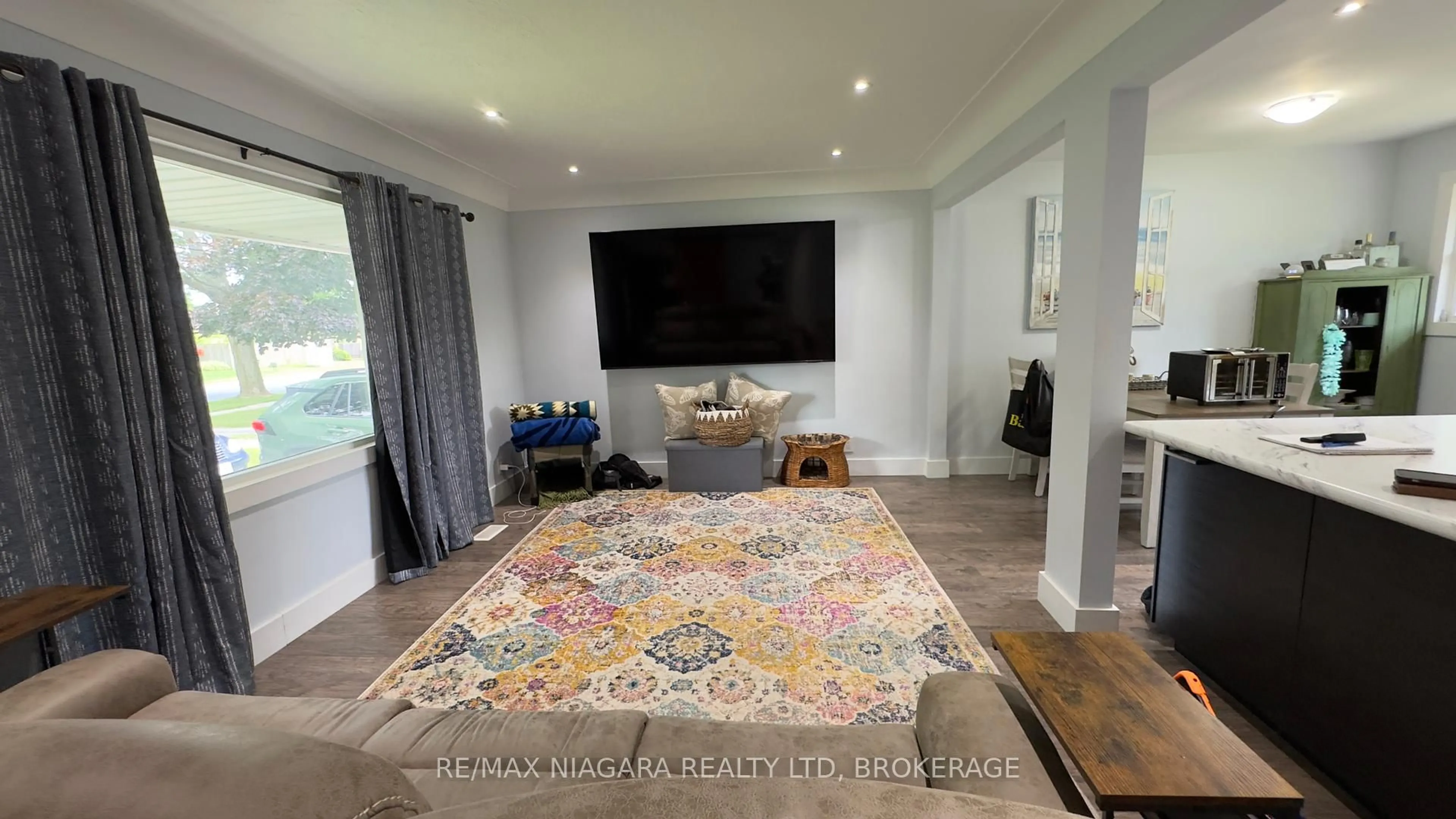 Unknown for 417 Clare Ave, Welland Ontario L3C 3B2