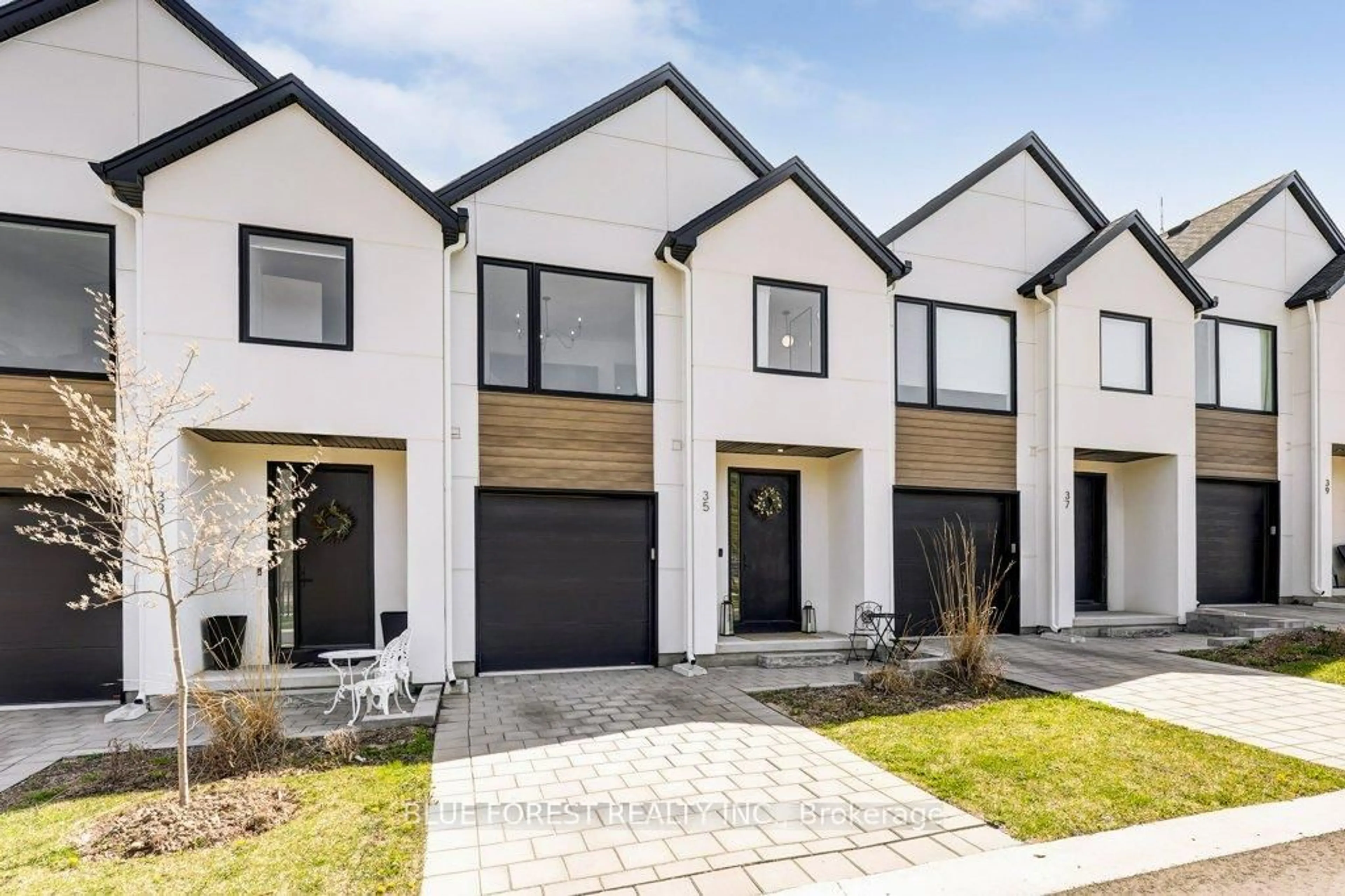 Home with brick exterior material, street for 1965 Upperpoint Gate #35, London South Ontario N6K 0K2