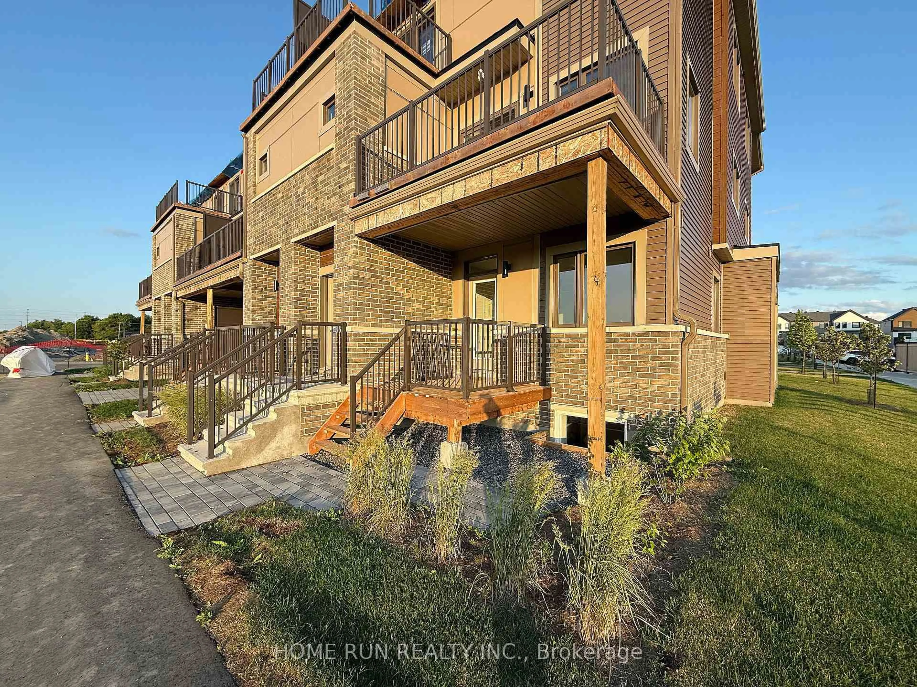 Home with brick exterior material, unknown for 365 OLIVENITE Private, Ottawa Ontario K2J 7J4