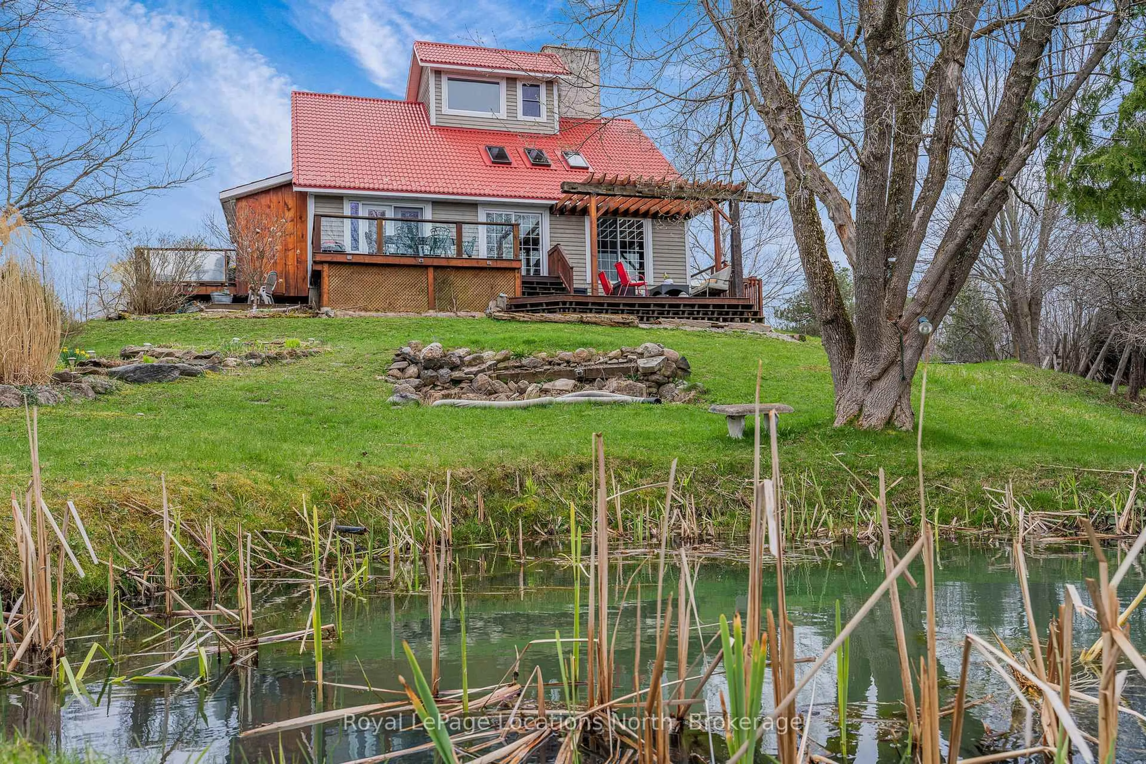 A pic from outside/outdoor area/front of a property/back of a property/a pic from drone, water/lake/river/ocean view for 635017 PRETTY RIVER Rd, Blue Mountains Ontario L0M 1P0
