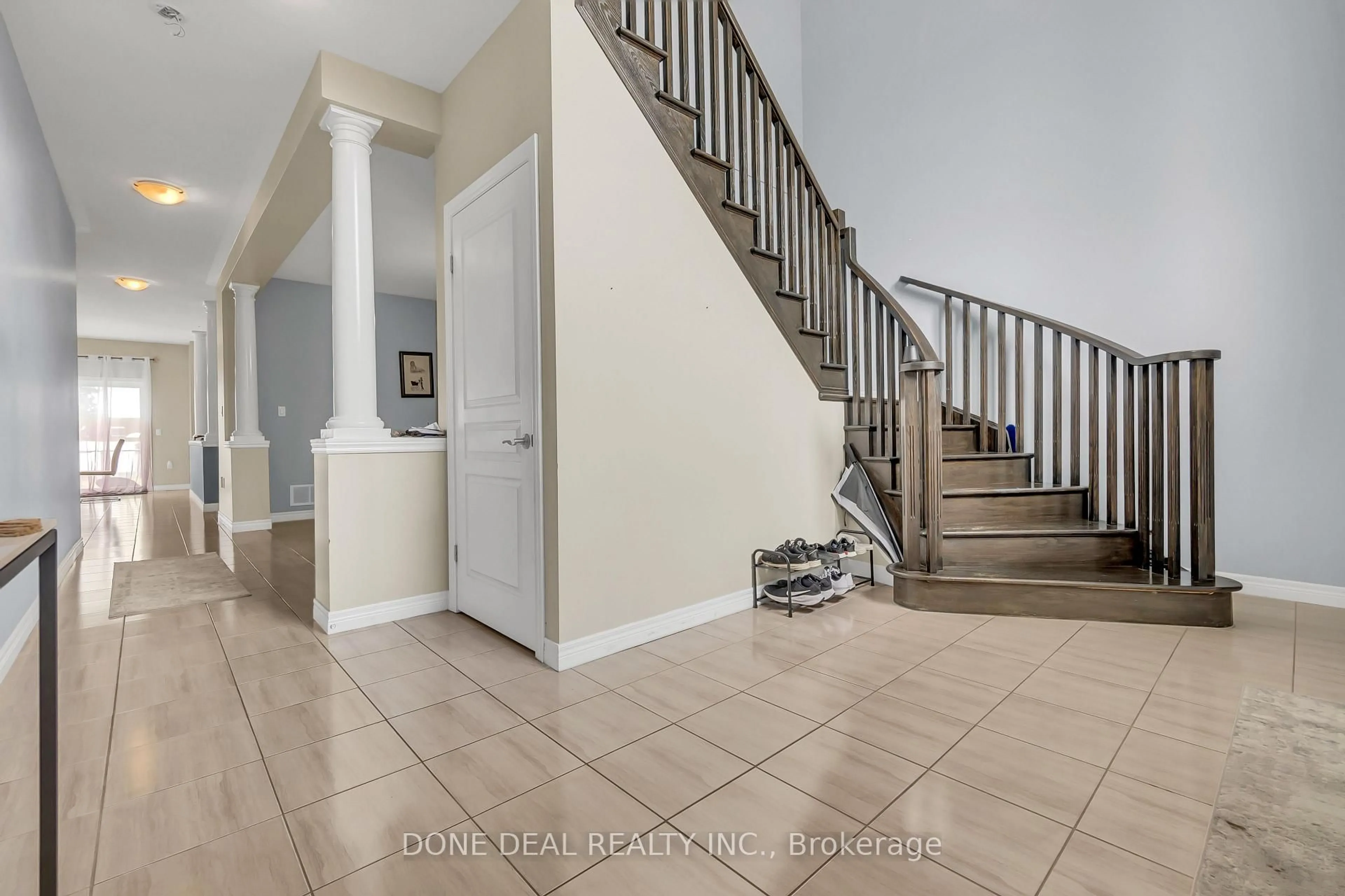 Unknown for 109 Showcase Dr, Hamilton Ontario L0R 1P0