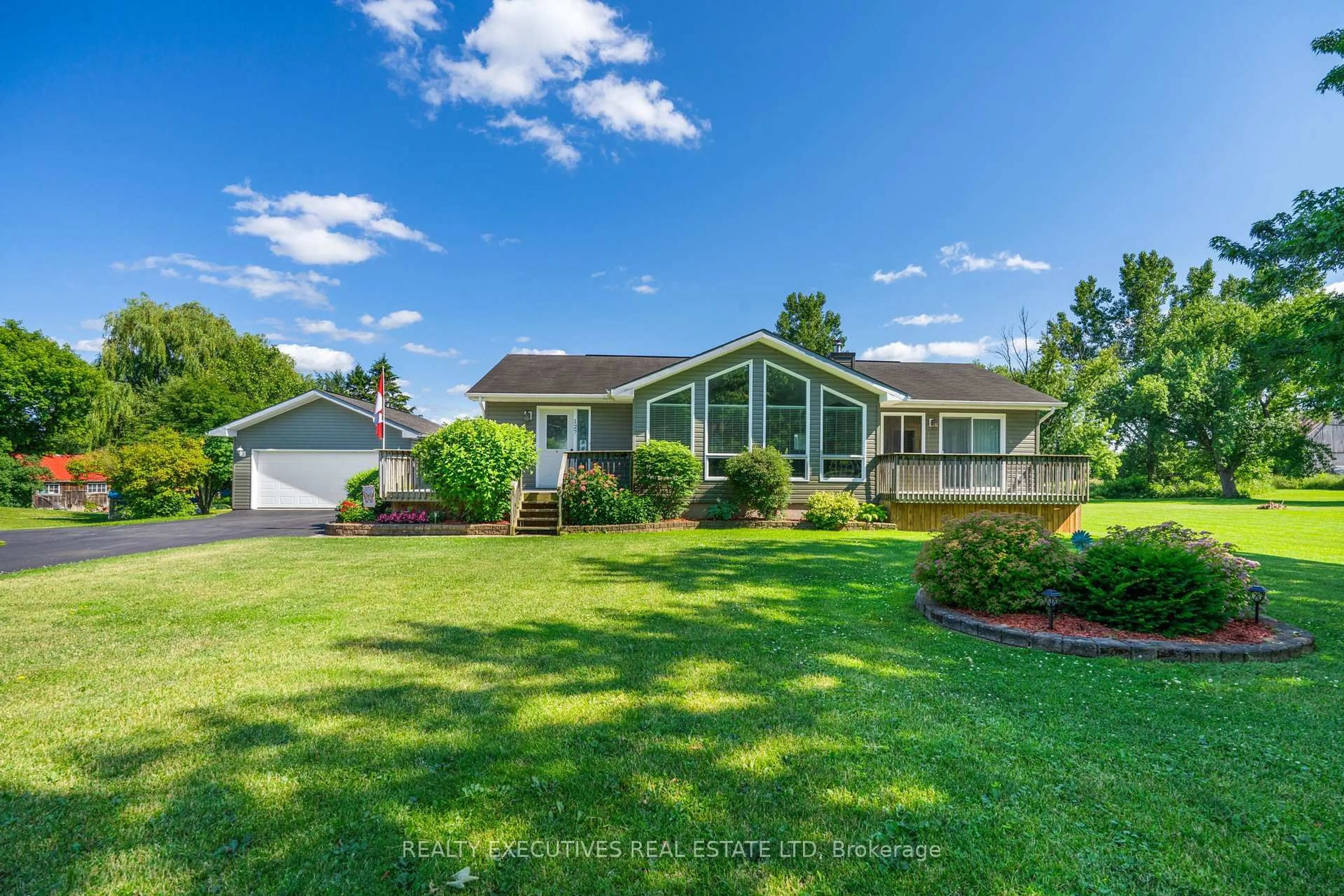 A pic from outside/outdoor area/front of a property/back of a property/a pic from drone, water/lake/river/ocean view for 127 Main St, North Dundas Ontario K0A 2R0