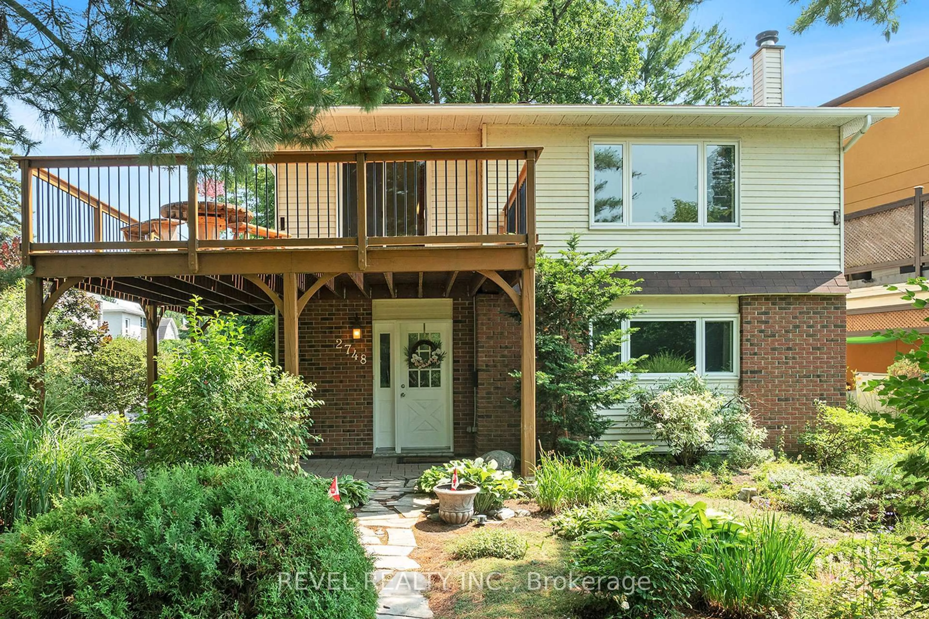 Home with brick exterior material, street for 2748 Howe St, Ottawa Ontario K2B 6W9