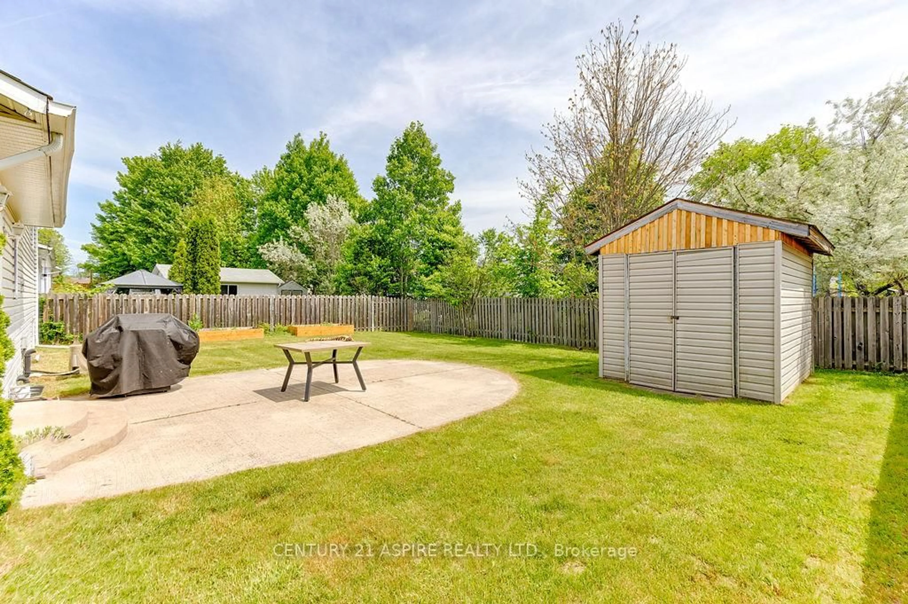 Shed for 13 Daniel Ave, Petawawa Ontario K8H 3P6