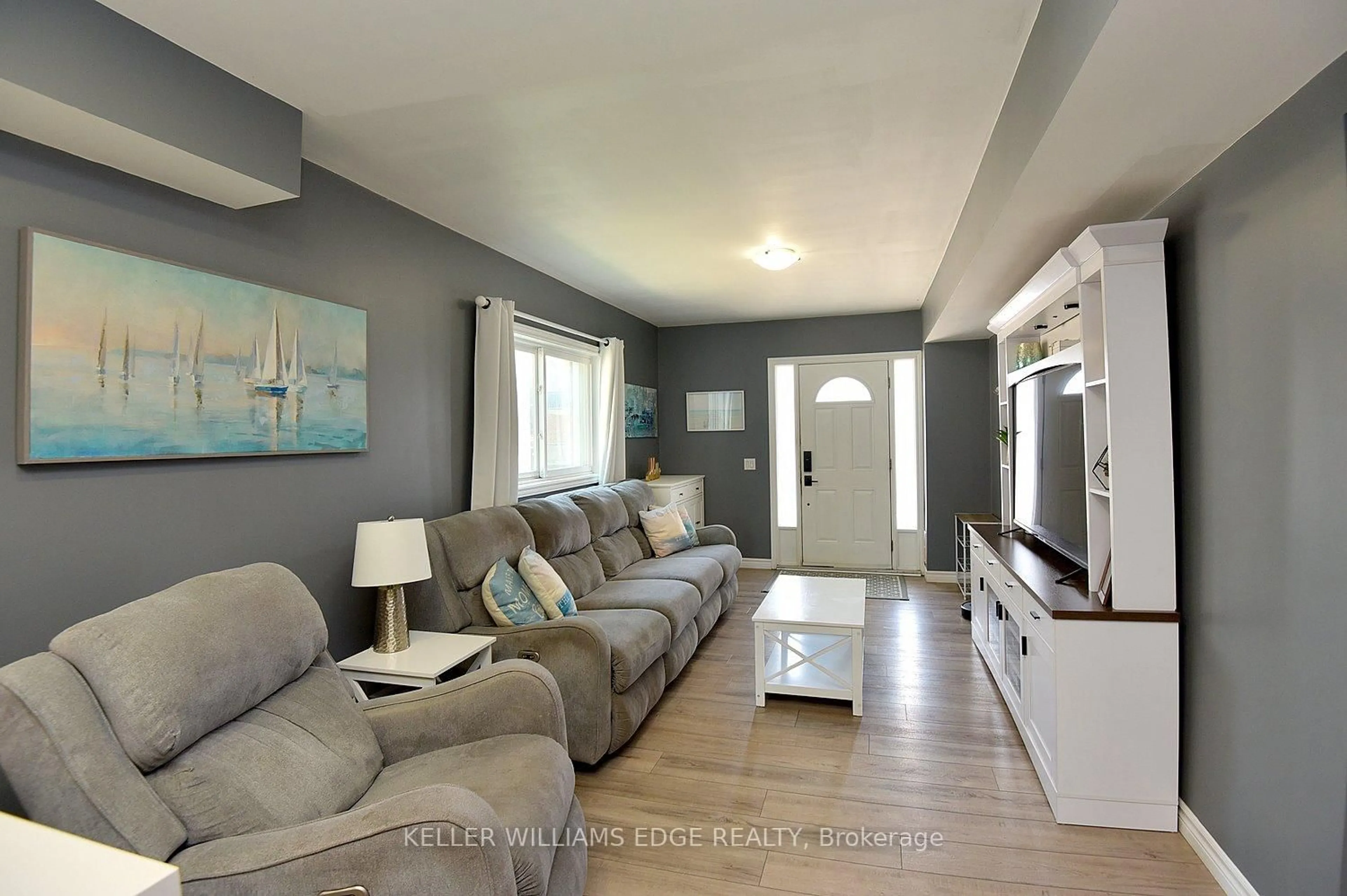 Living room with furniture, unknown for 97 Page St, St. Catharines Ontario L2R 4A8