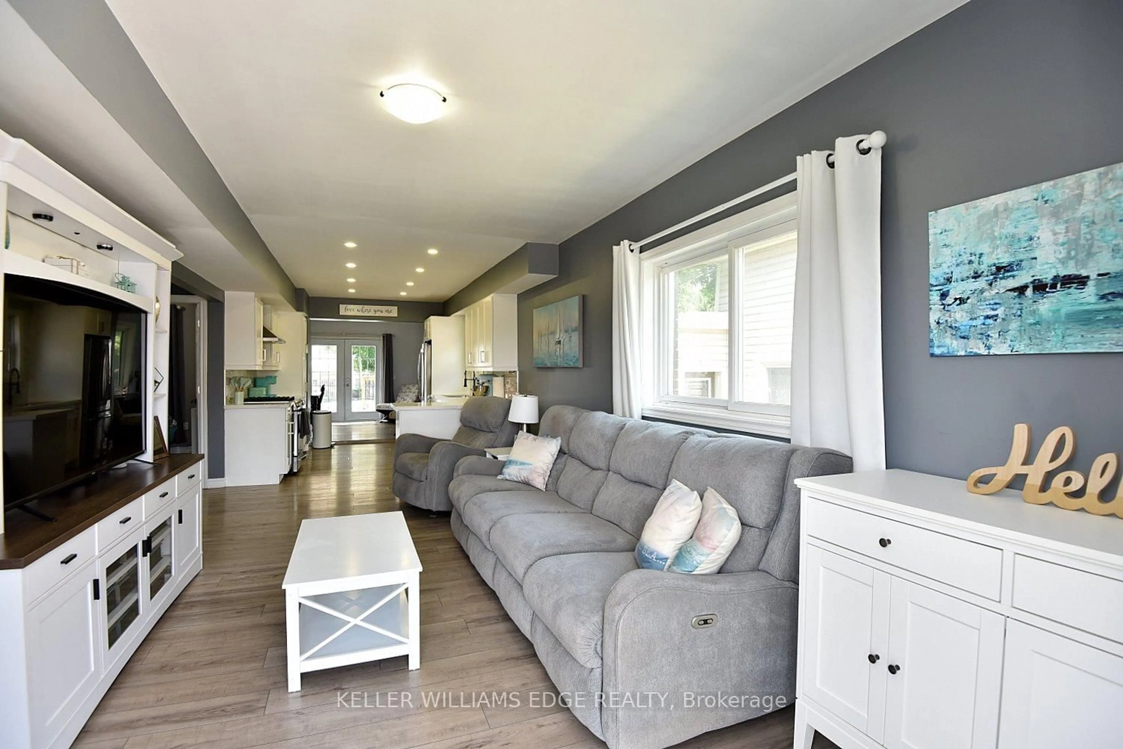 Living room with furniture, unknown for 97 Page St, St. Catharines Ontario L2R 4A8