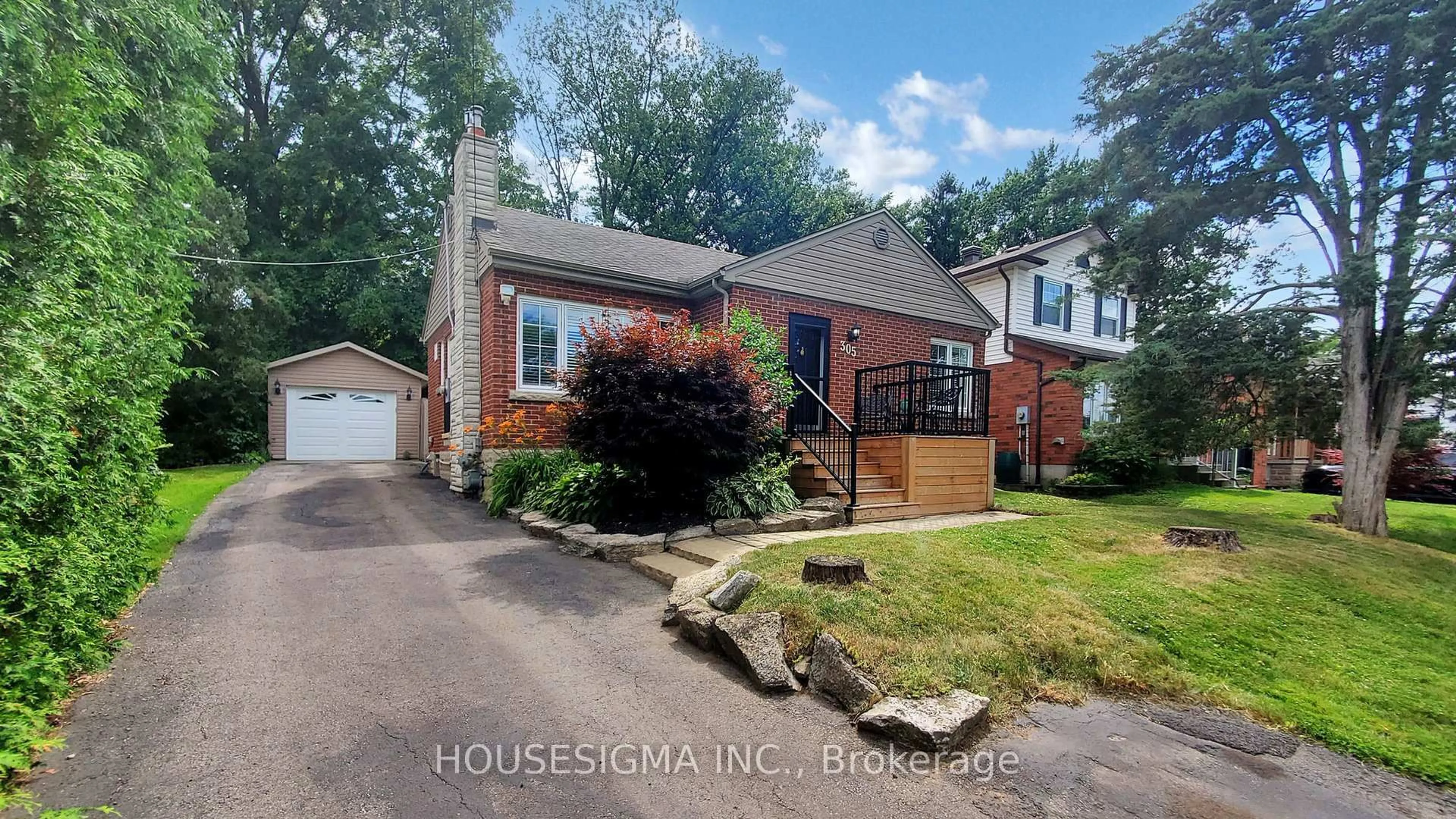Home with brick exterior material, street for 305 Sanatorium Rd, Hamilton Ontario L9C 1Z4