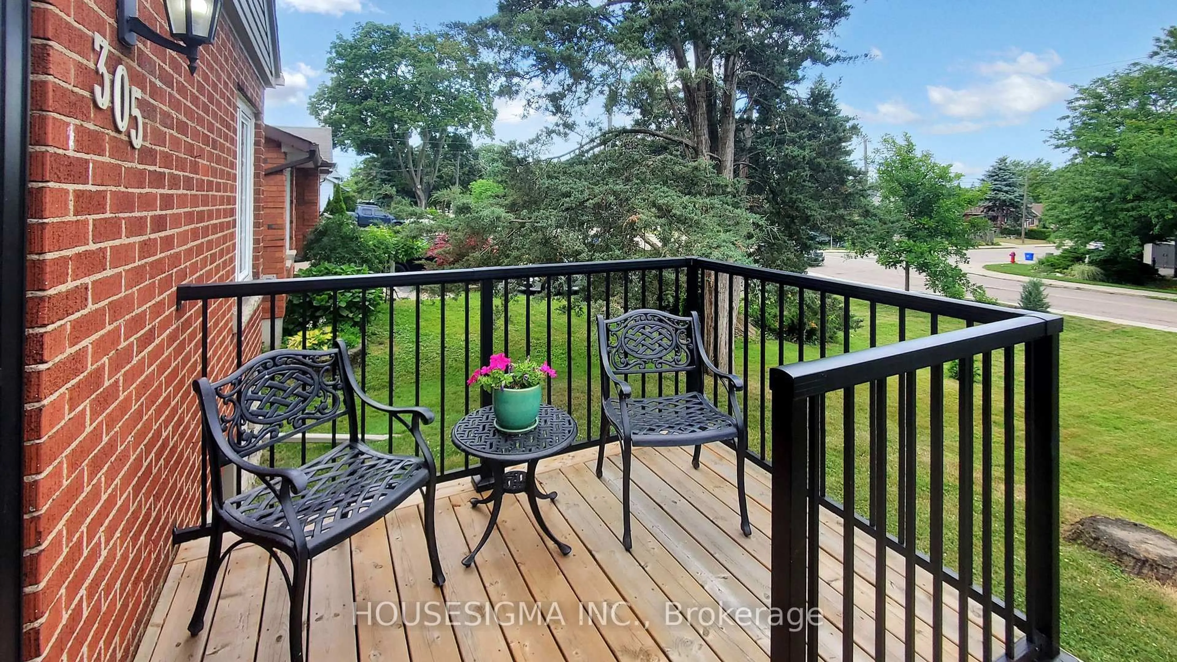 Patio, water/lake/river/ocean view for 305 Sanatorium Rd, Hamilton Ontario L9C 1Z4