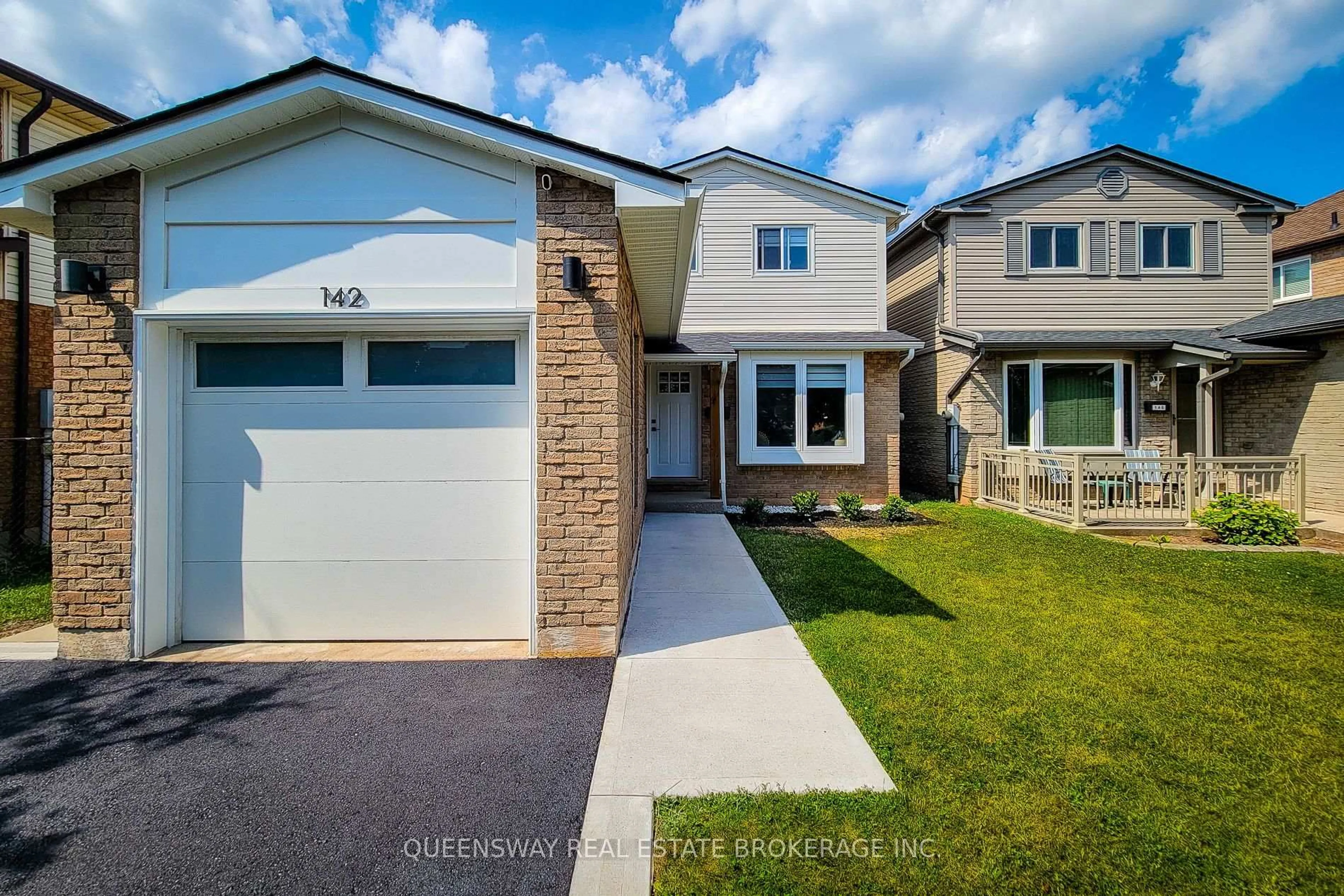 A pic from outside/outdoor area/front of a property/back of a property/a pic from drone, street for 142 Macintosh Dr, Hamilton Ontario L8E 4A4