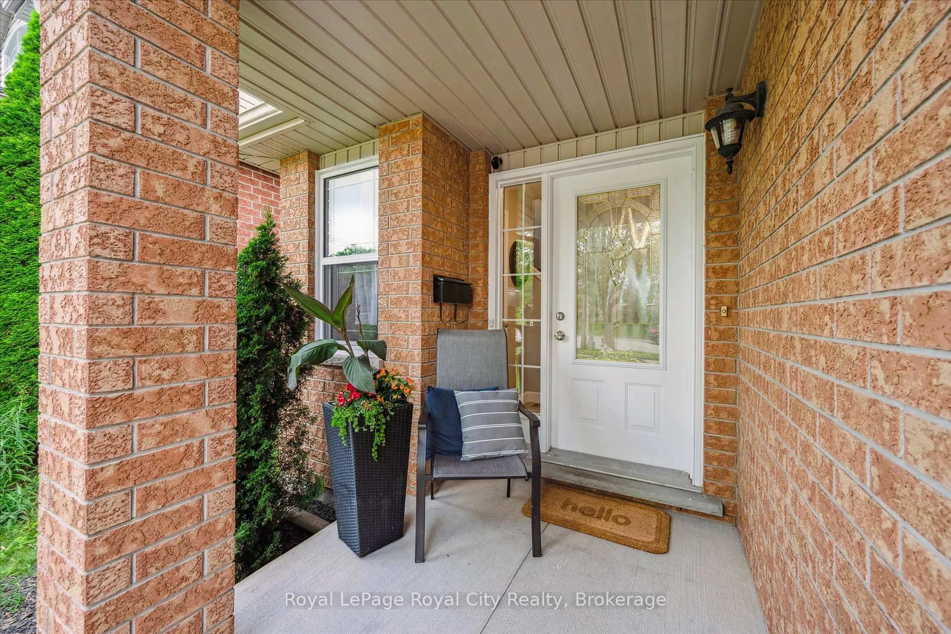 Indoor entryway for 23 Fuller Dr, Guelph Ontario N1E 7J4