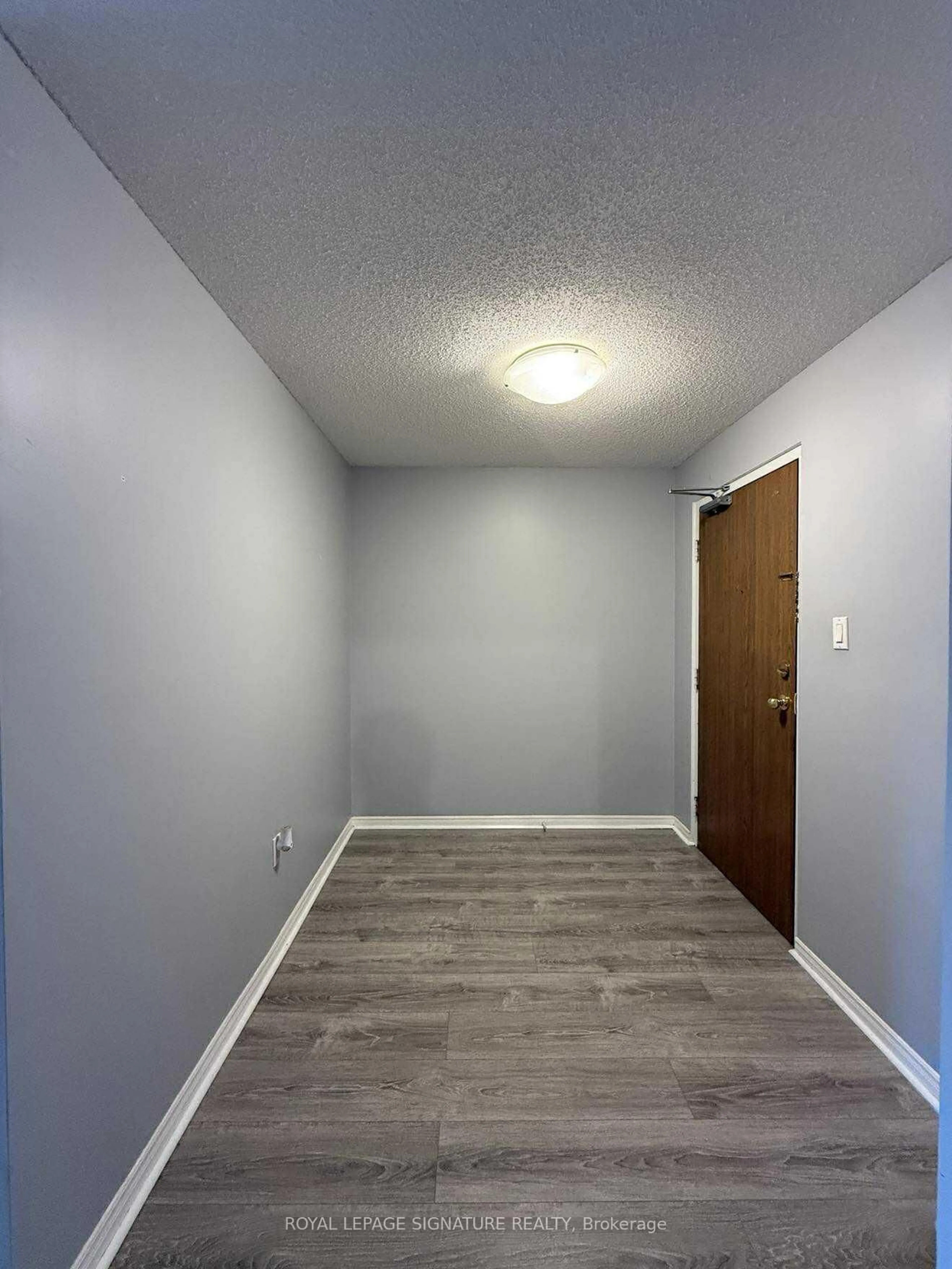 A pic of a room for 35 Green Valley Dr #1214, Kitchener Ontario N2P 2A5