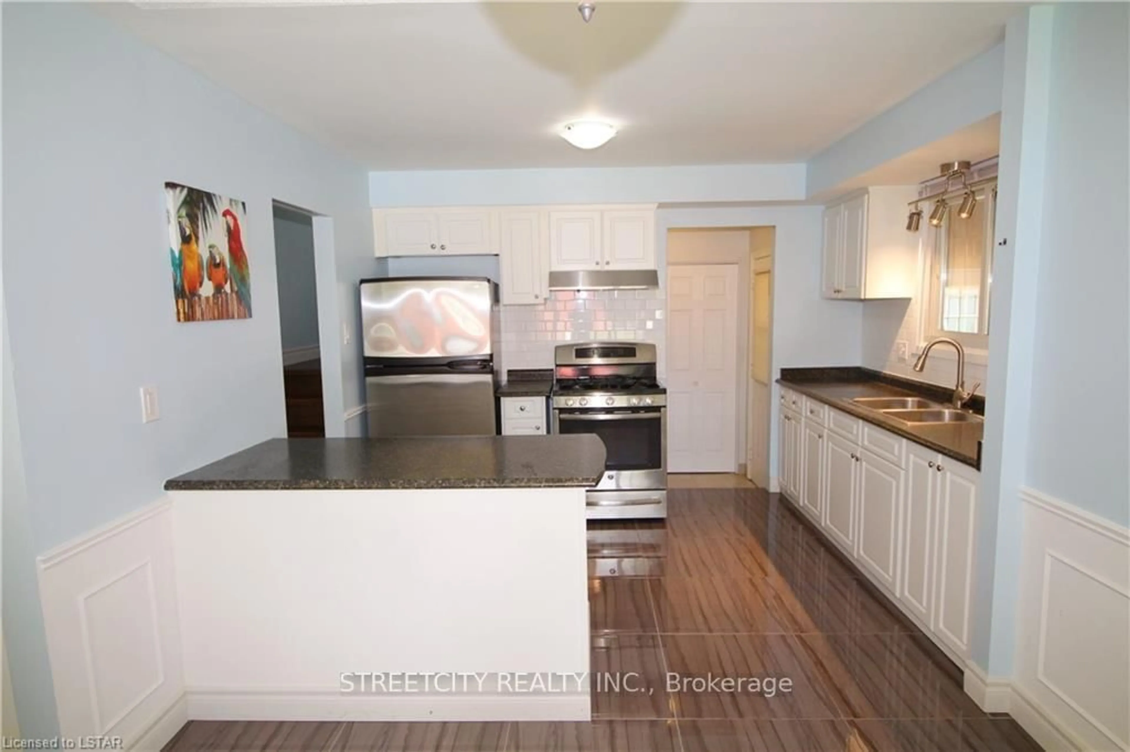 Open concept kitchen, unknown for 102 Paperbirch Cres, London North Ontario N6G 1L7